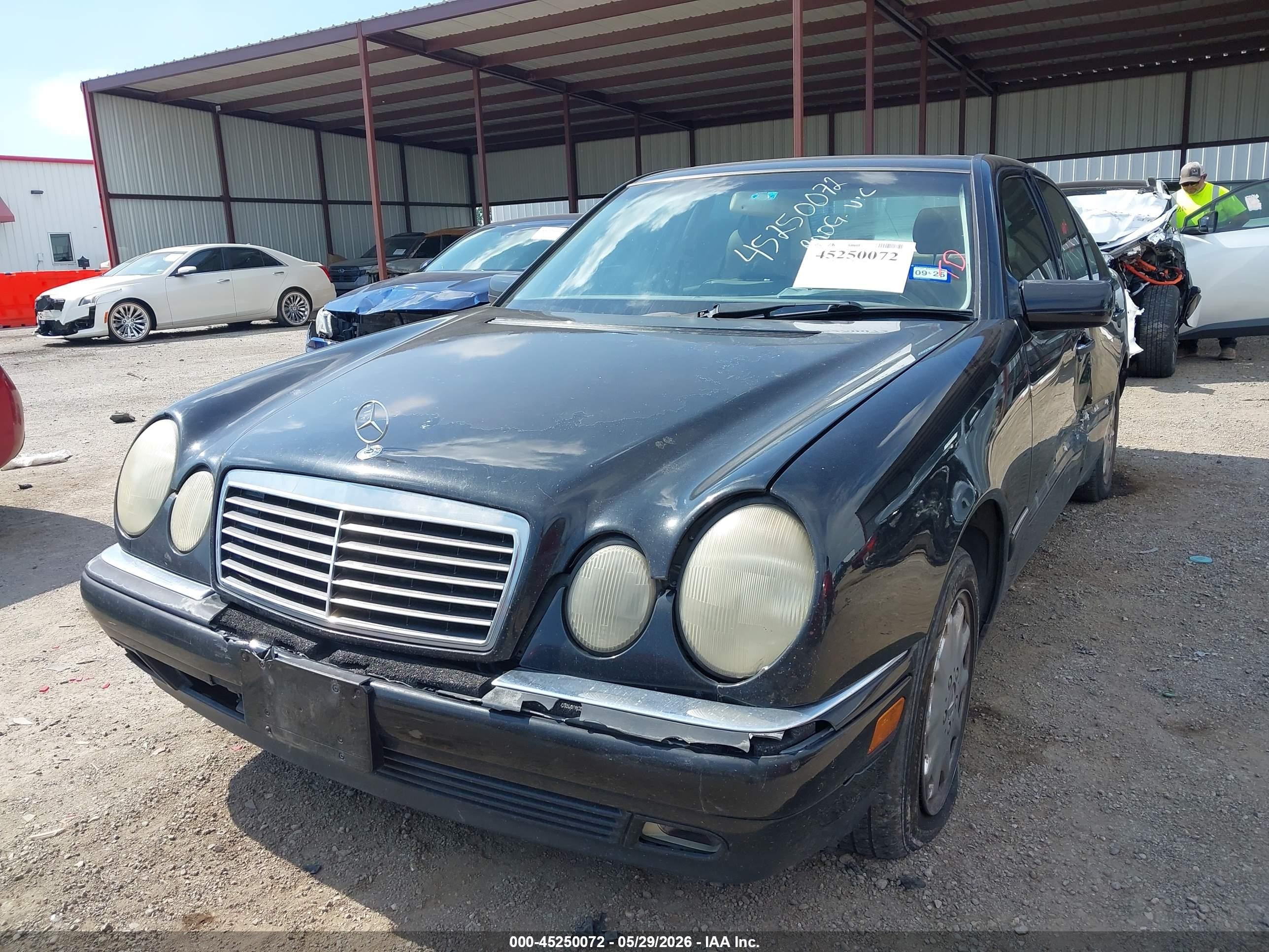 1999 Mercedes-benz E 320   Черный vin: WDBJF65H3XA898911