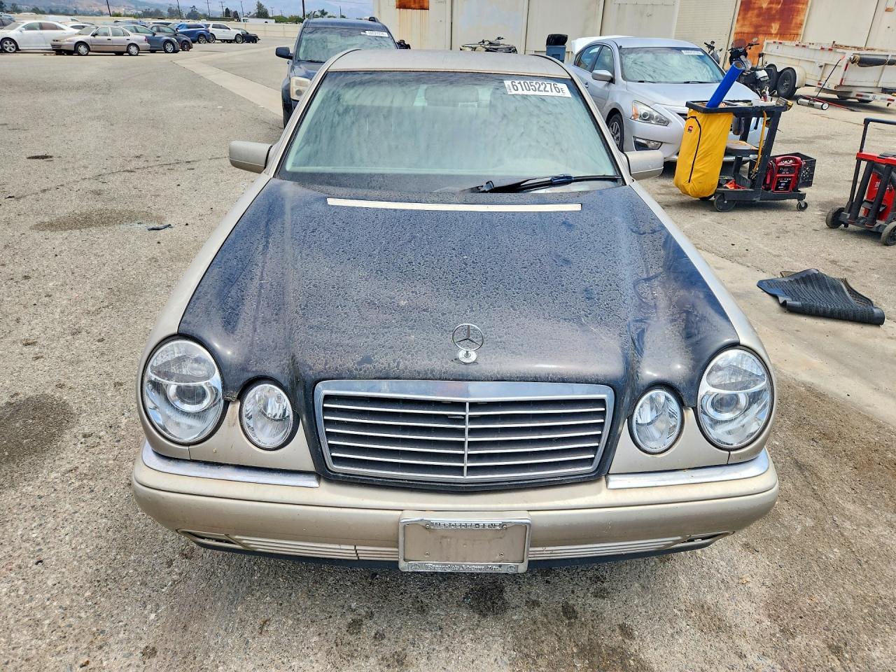 1999 Mercedes-benz E 320 Желто-коричневый vin: WDBJF65H3XA900947