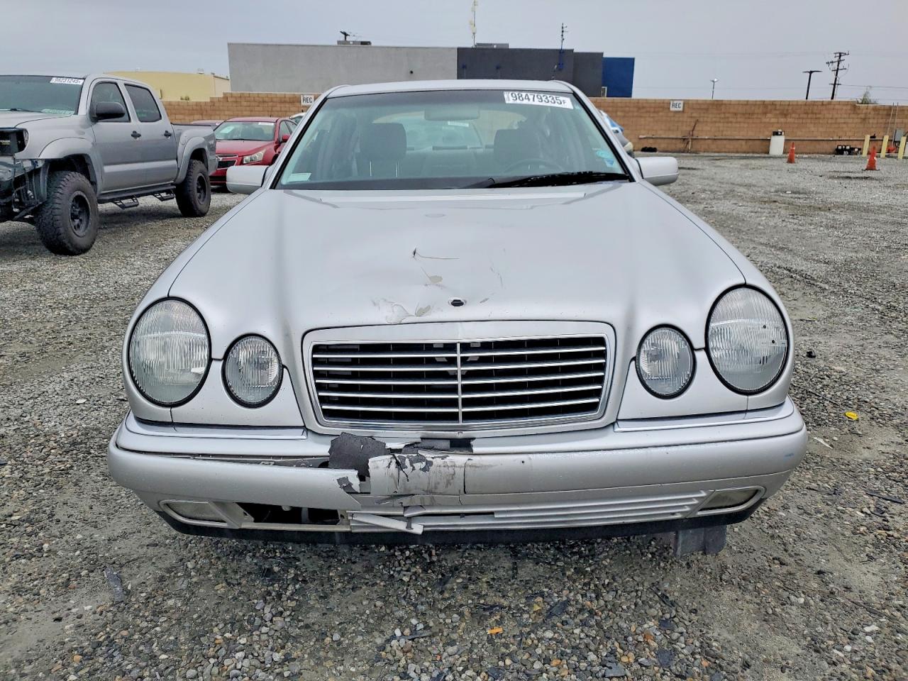 1999 Mercedes-benz E 320 Silver vin: WDBJF65H4XA762819