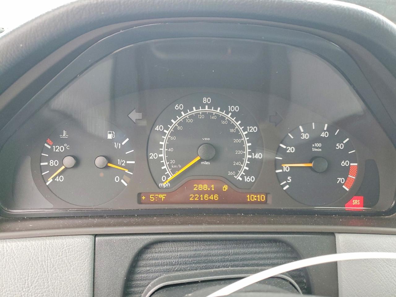 1999 Mercedes-benz E 320 Silver vin: WDBJF65H4XA762819