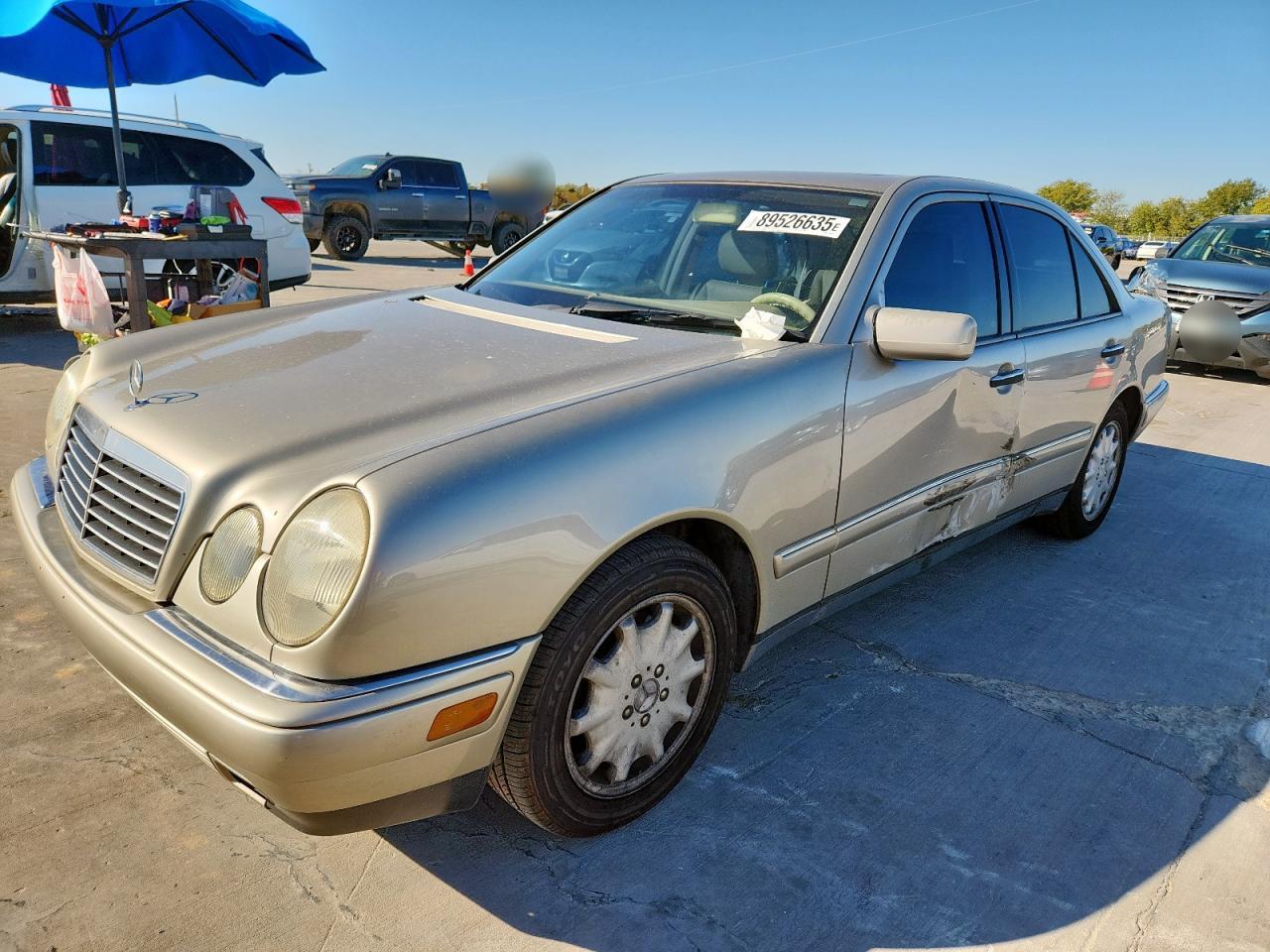 1999 Mercedes-benz E 320 Gold vin: WDBJF65H4XA790071