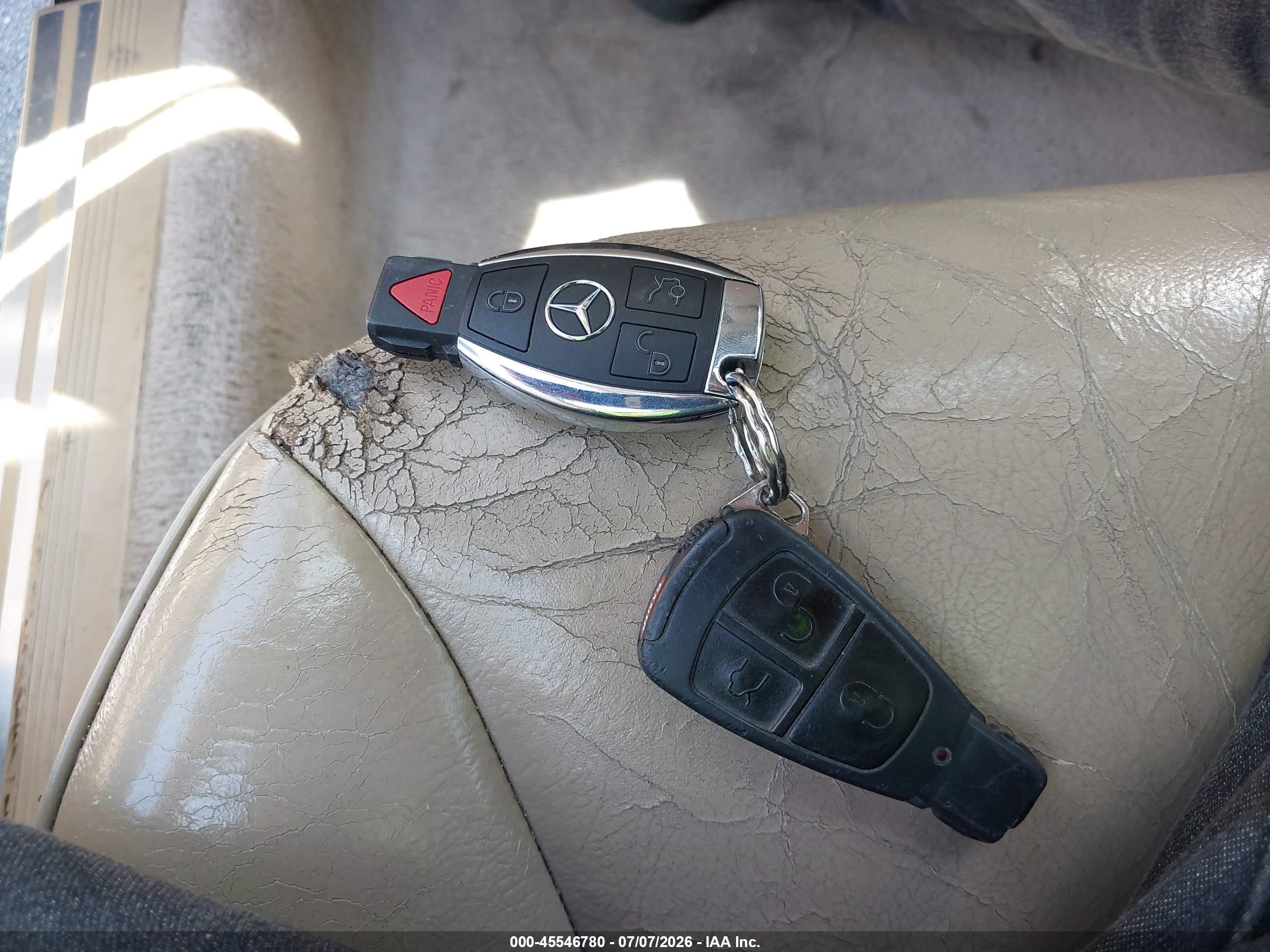 1999 Mercedes-benz E 320   Black vin: WDBJF65H4XA833887