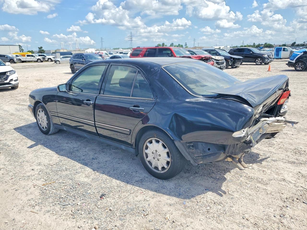 1999 Mercedes-benz E 320 Black vin: WDBJF65H4XA896858