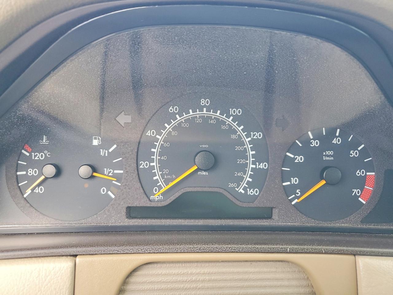 1999 Mercedes-benz E 320 Black vin: WDBJF65H4XA896858