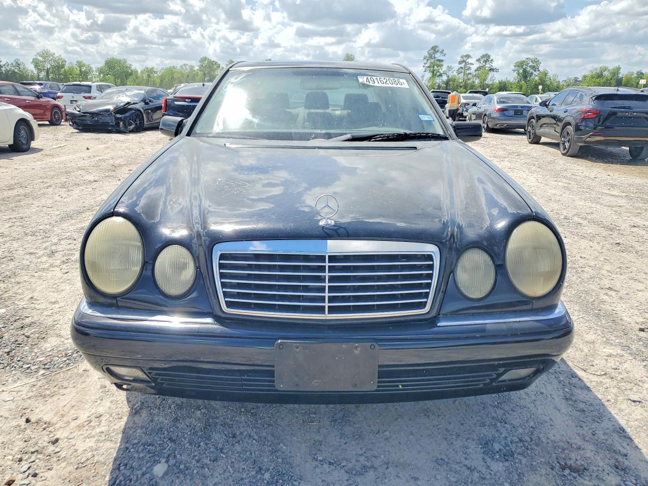 1999 Mercedes-benz E 320 Black vin: WDBJF65H4XA896858