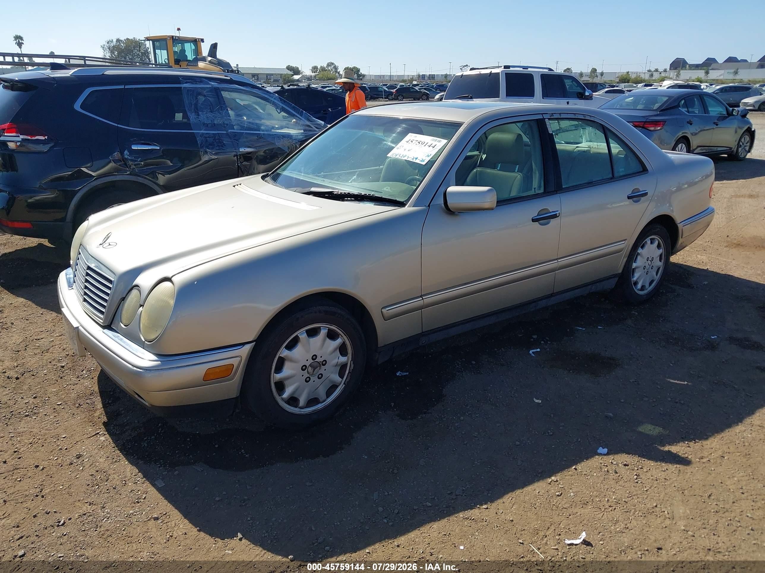 1999 Mercedes-benz E 320   Tan vin: WDBJF65H5XA875145
