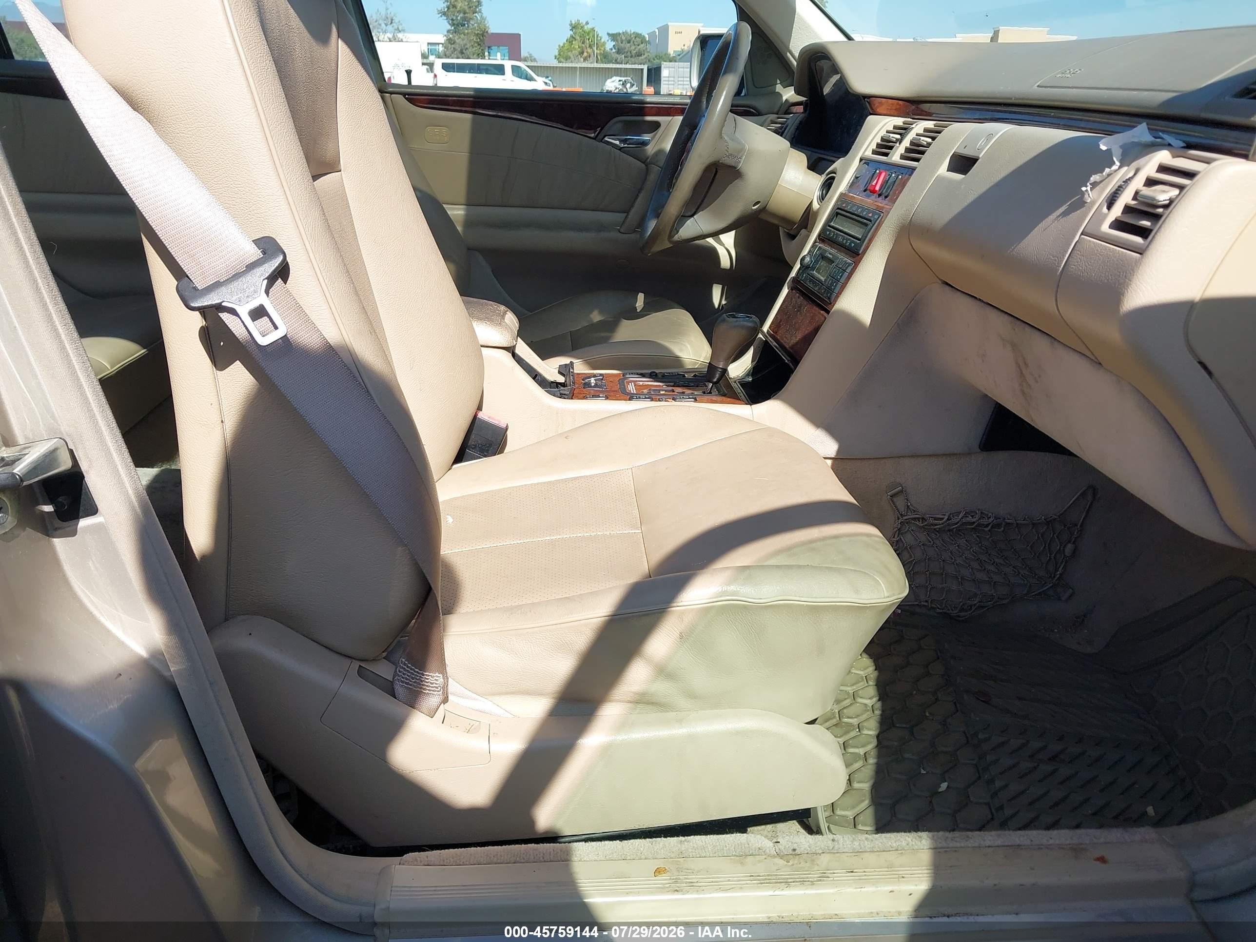 1999 Mercedes-benz E 320   Tan vin: WDBJF65H5XA875145