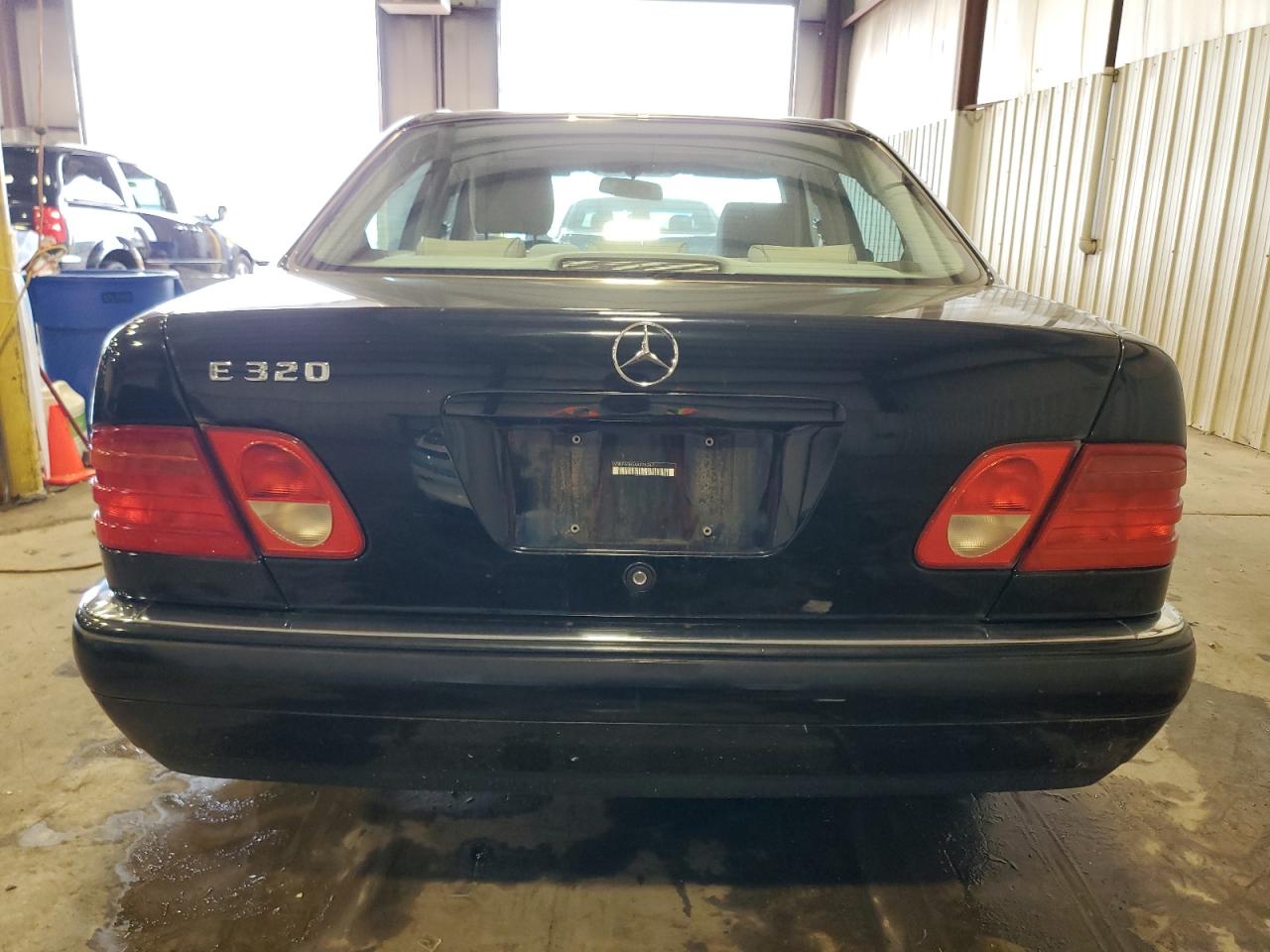 1999 Mercedes-benz E 320 Black vin: WDBJF65H5XA925347