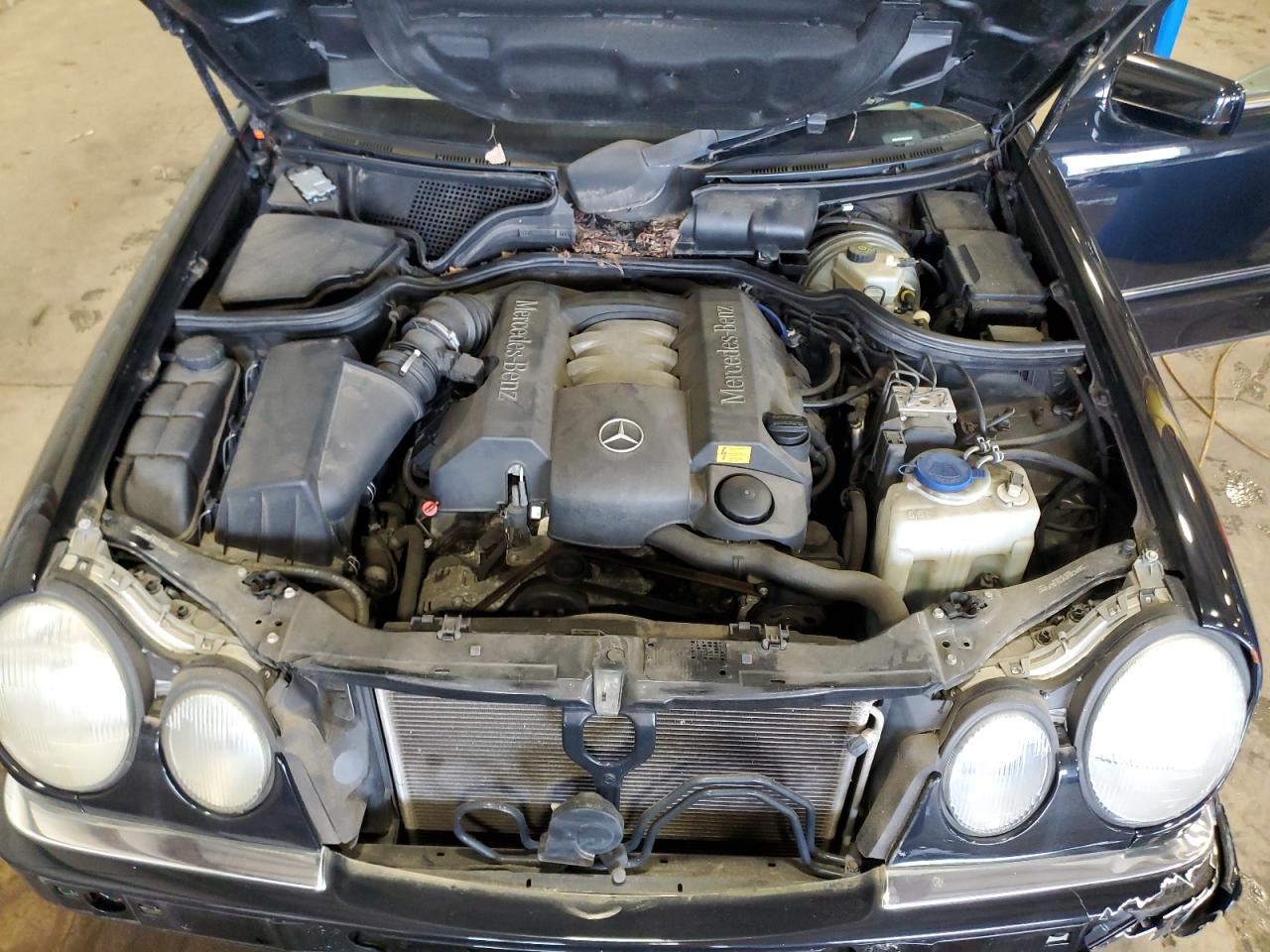 1999 Mercedes-benz E 320 Black vin: WDBJF65H5XA925347
