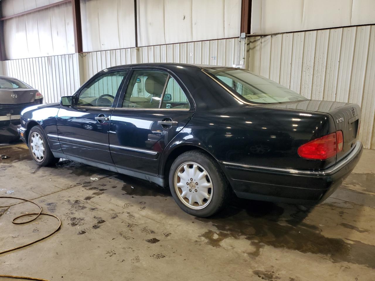 1999 Mercedes-benz E 320 Black vin: WDBJF65H5XA925347