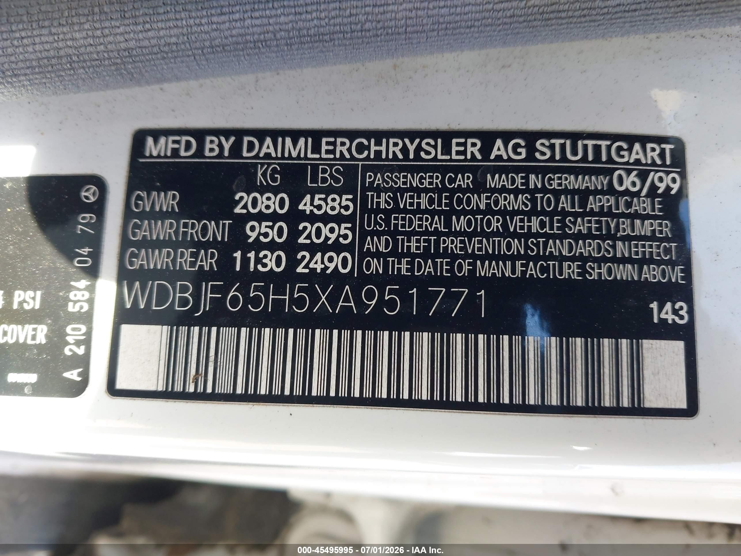 1999 Mercedes-benz E 320   White vin: WDBJF65H5XA951771