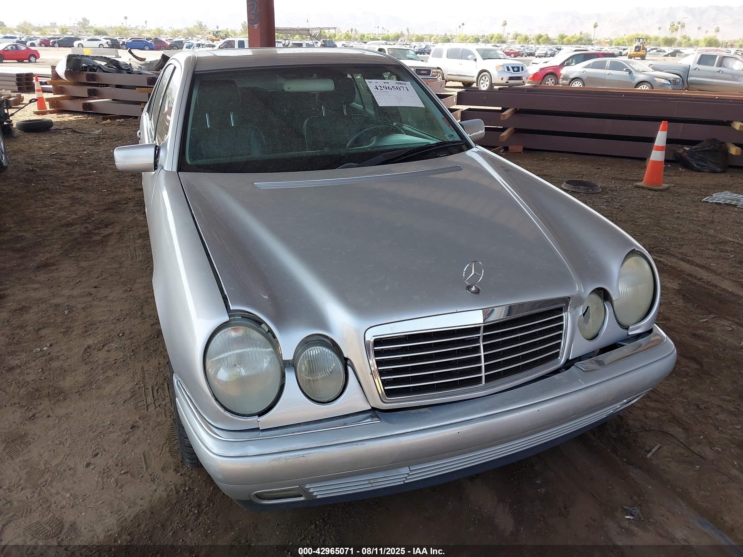 1999 Mercedes-benz E 320   Silver vin: WDBJF65H6XA783865