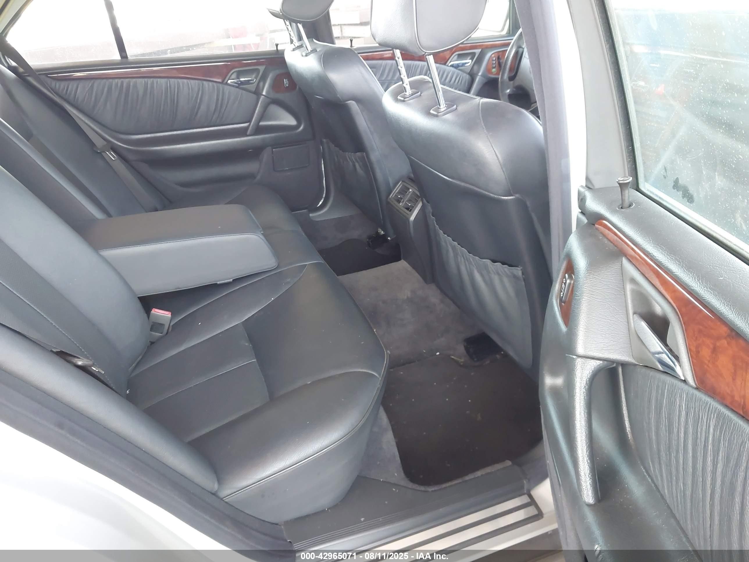 1999 Mercedes-benz E 320   Silver vin: WDBJF65H6XA783865