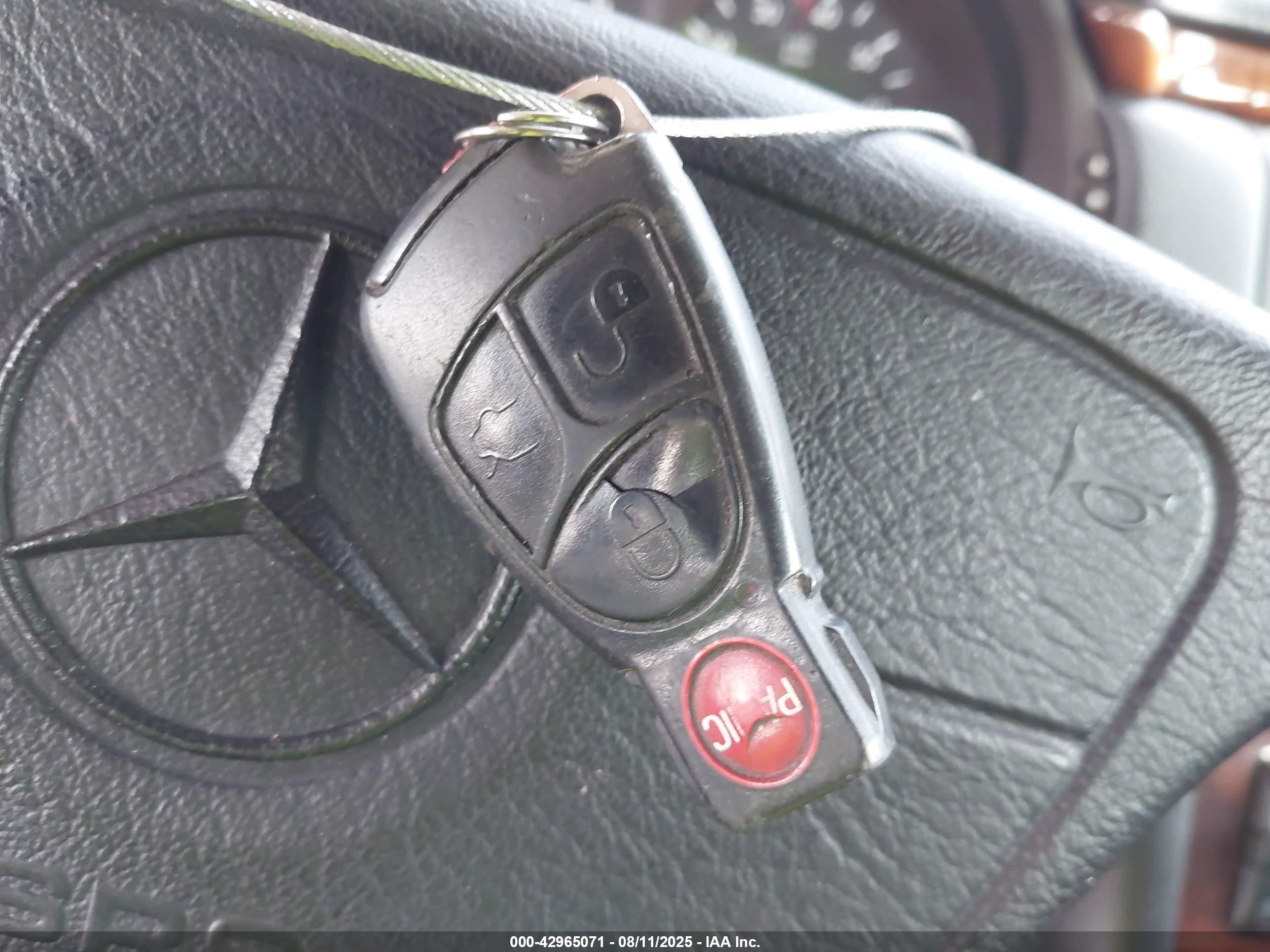 1999 Mercedes-benz E 320   Silver vin: WDBJF65H6XA783865