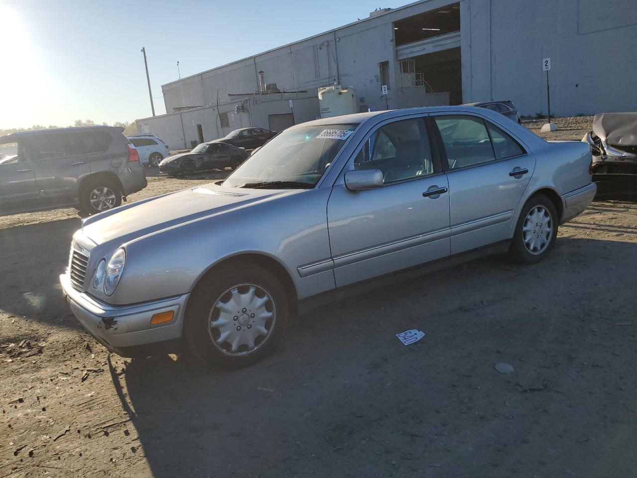 1999 Mercedes-benz E 320 Серебряный vin: WDBJF65H6XA873341