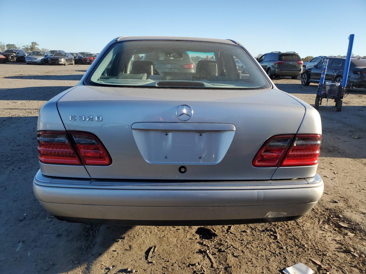 1999 Mercedes-benz E 320 Серебряный vin: WDBJF65H6XA873341