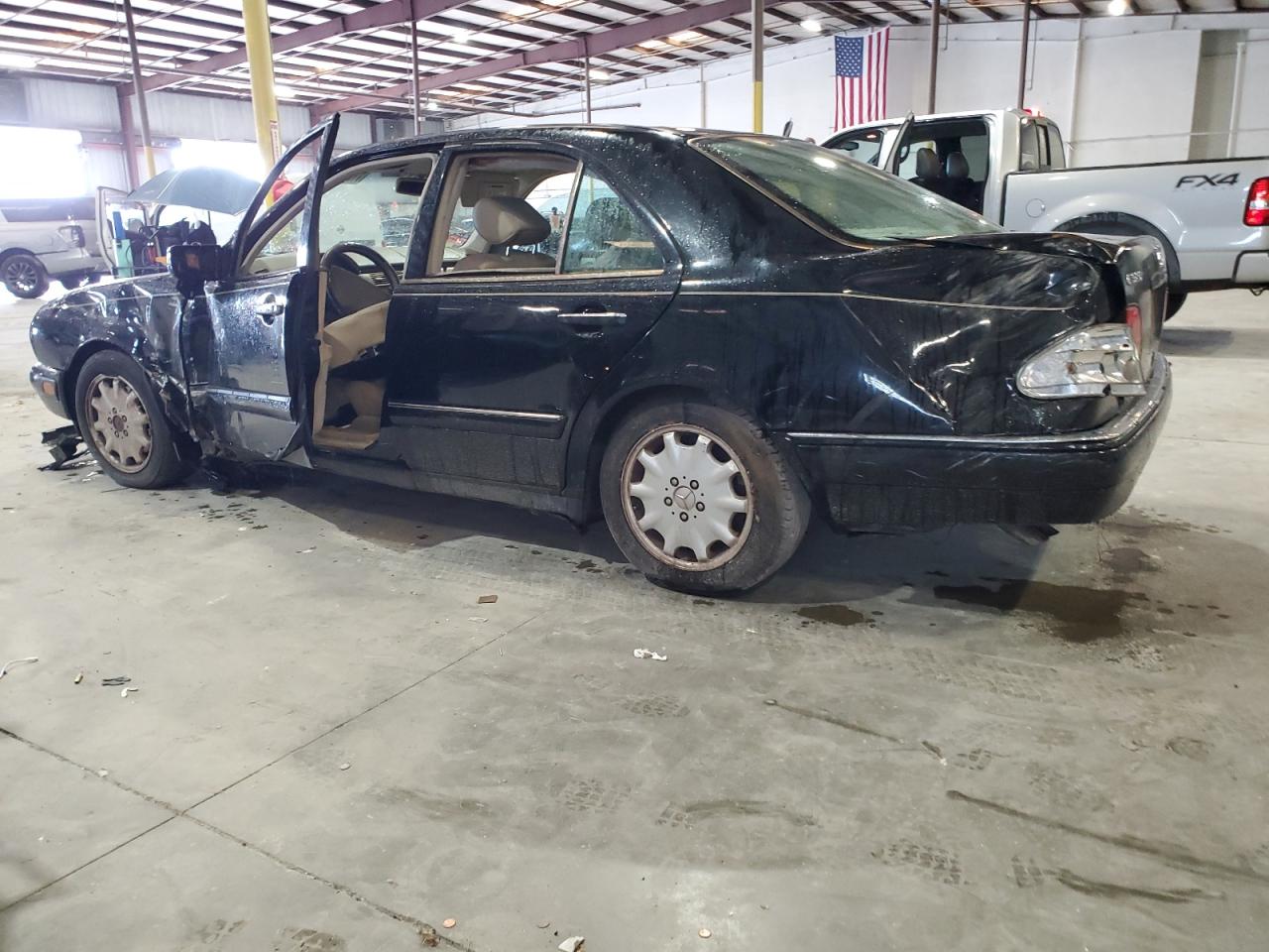 1999 Mercedes-benz E 320 Черный vin: WDBJF65H7XA810832