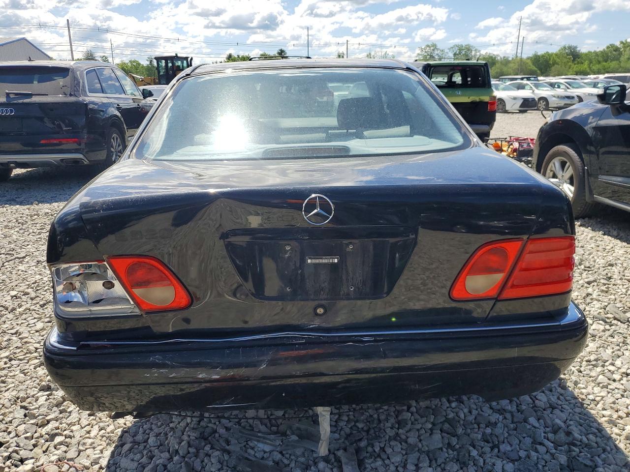 1999 Mercedes-benz E 320 Black vin: WDBJF65H8XA770275