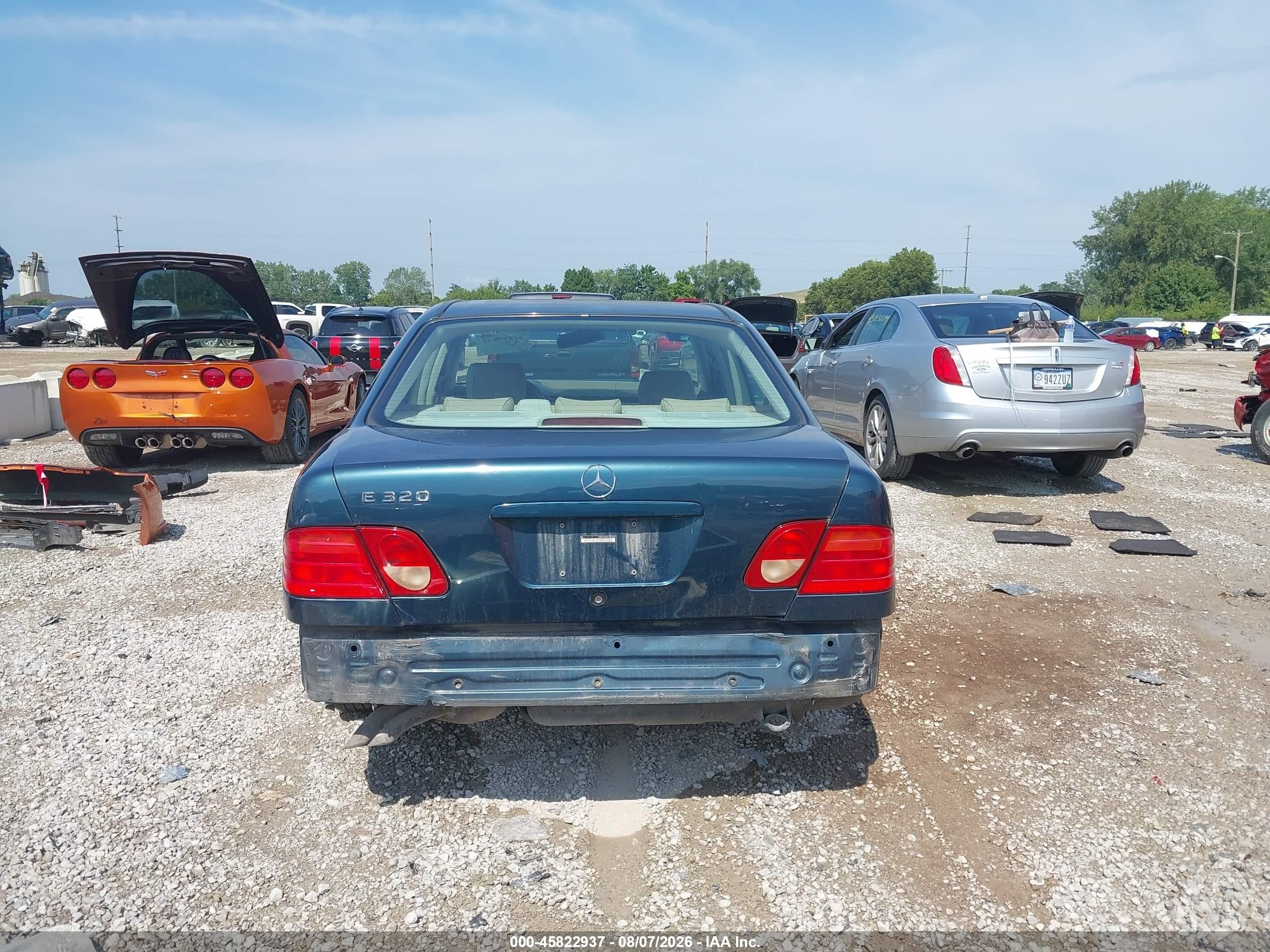 1999 Mercedes-benz E 320 Green vin: WDBJF65H8XA853933