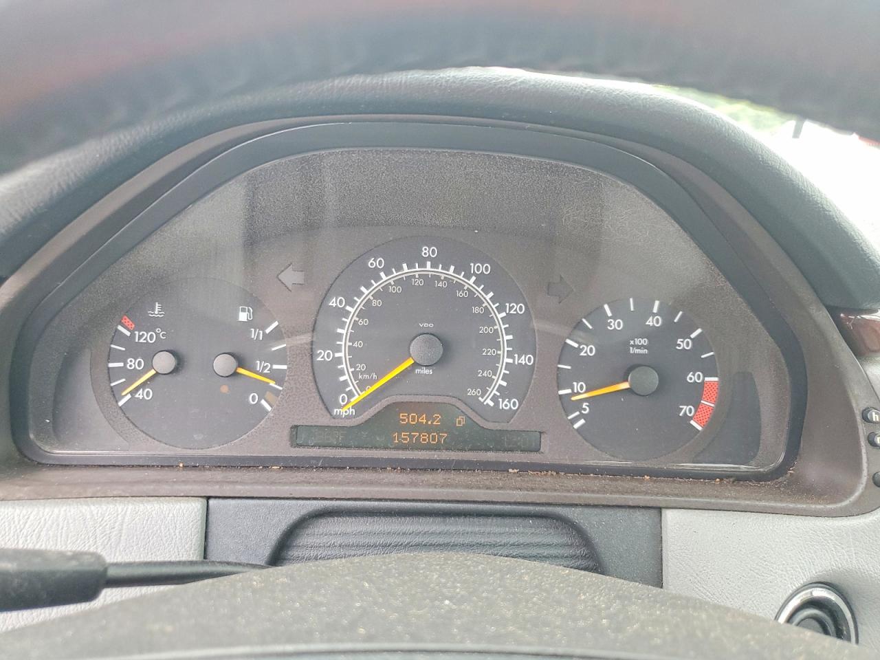 1999 Mercedes-benz E 320 White vin: WDBJF65H8XA933734