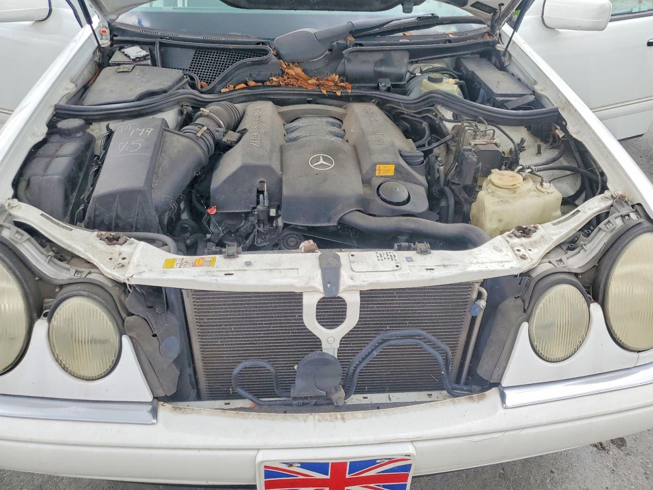 1999 Mercedes-benz E 320 Белый vin: WDBJF65H8XA933734