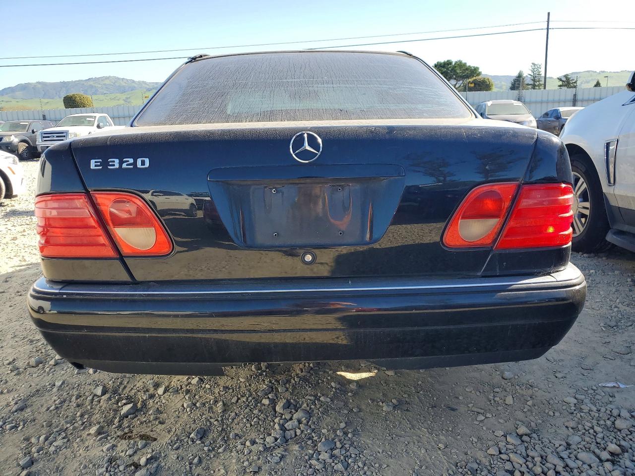 1999 Mercedes-benz E 320 Черный vin: WDBJF65H9XA774982