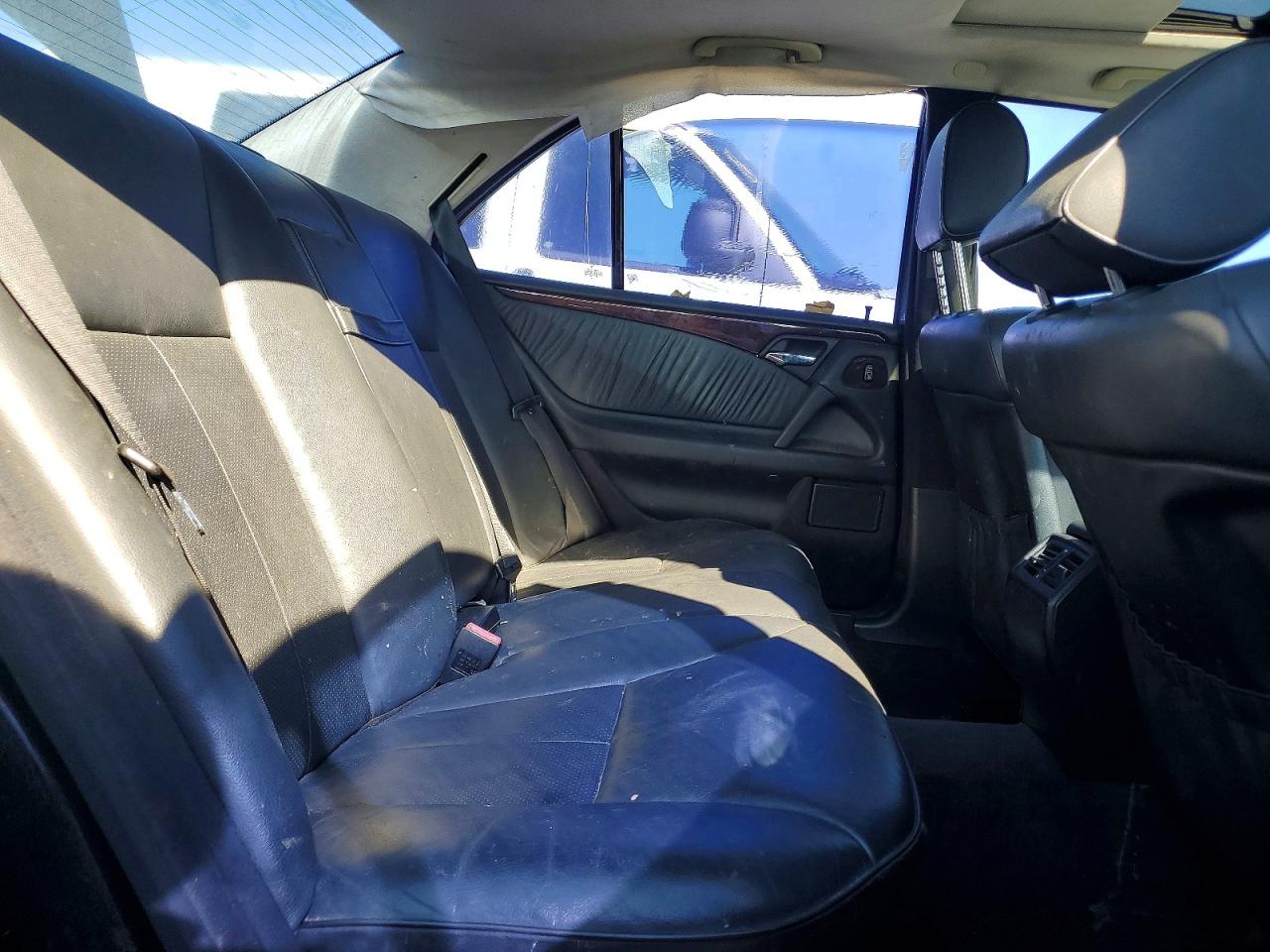1999 Mercedes-benz E 320 Черный vin: WDBJF65H9XA774982