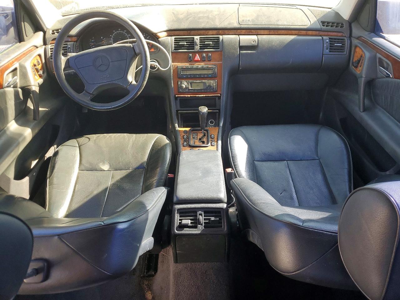 1999 Mercedes-benz E 320 Черный vin: WDBJF65H9XA774982