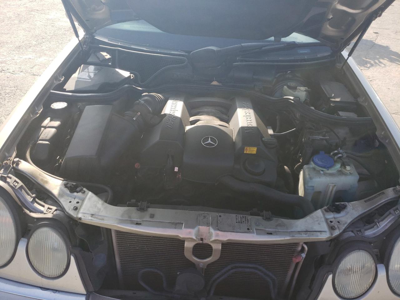 1999 Mercedes-benz E 320 Silver vin: WDBJF65H9XA874886