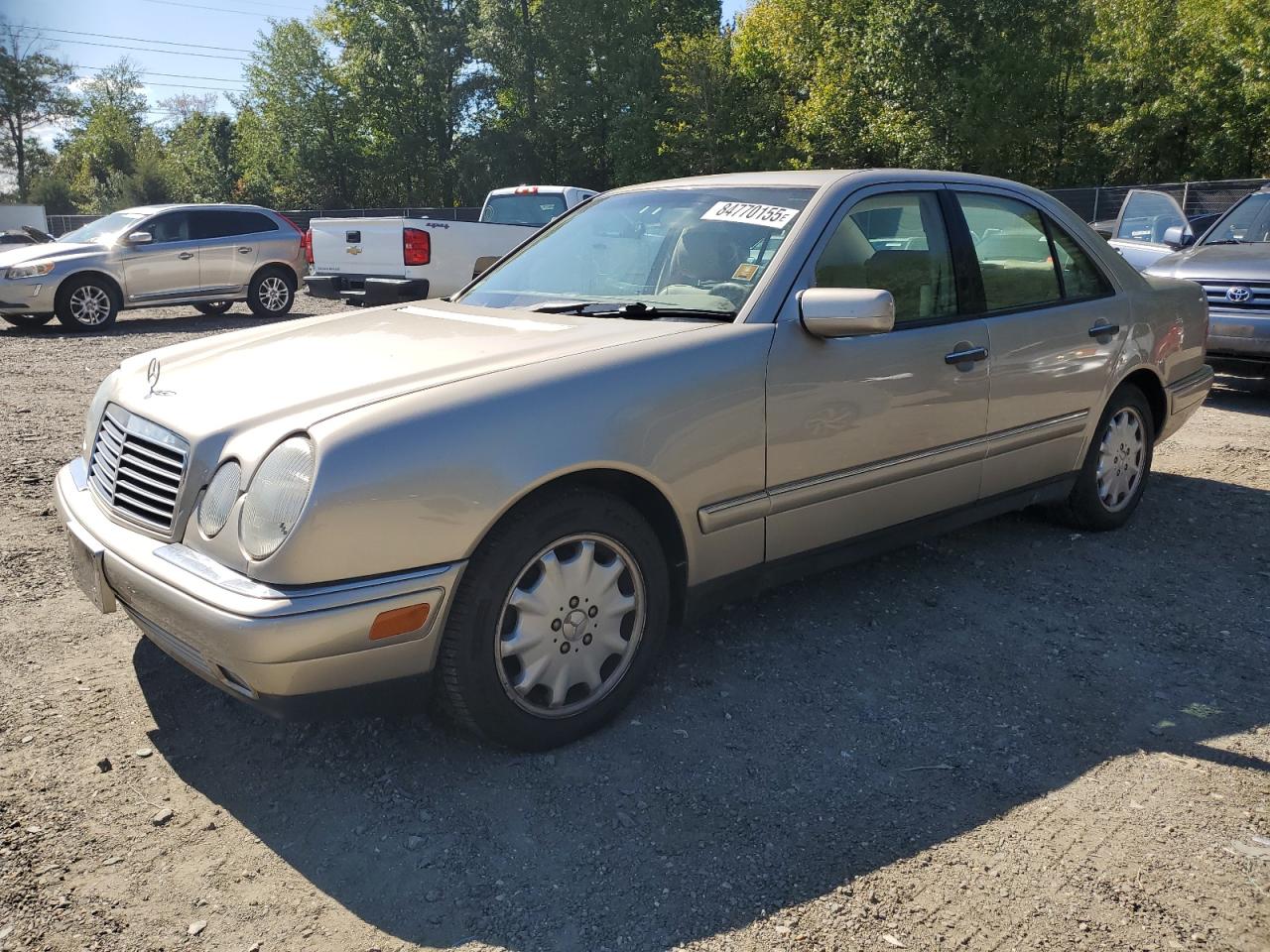 1999 Mercedes-benz E 320 Gold vin: WDBJF65H9XA913122