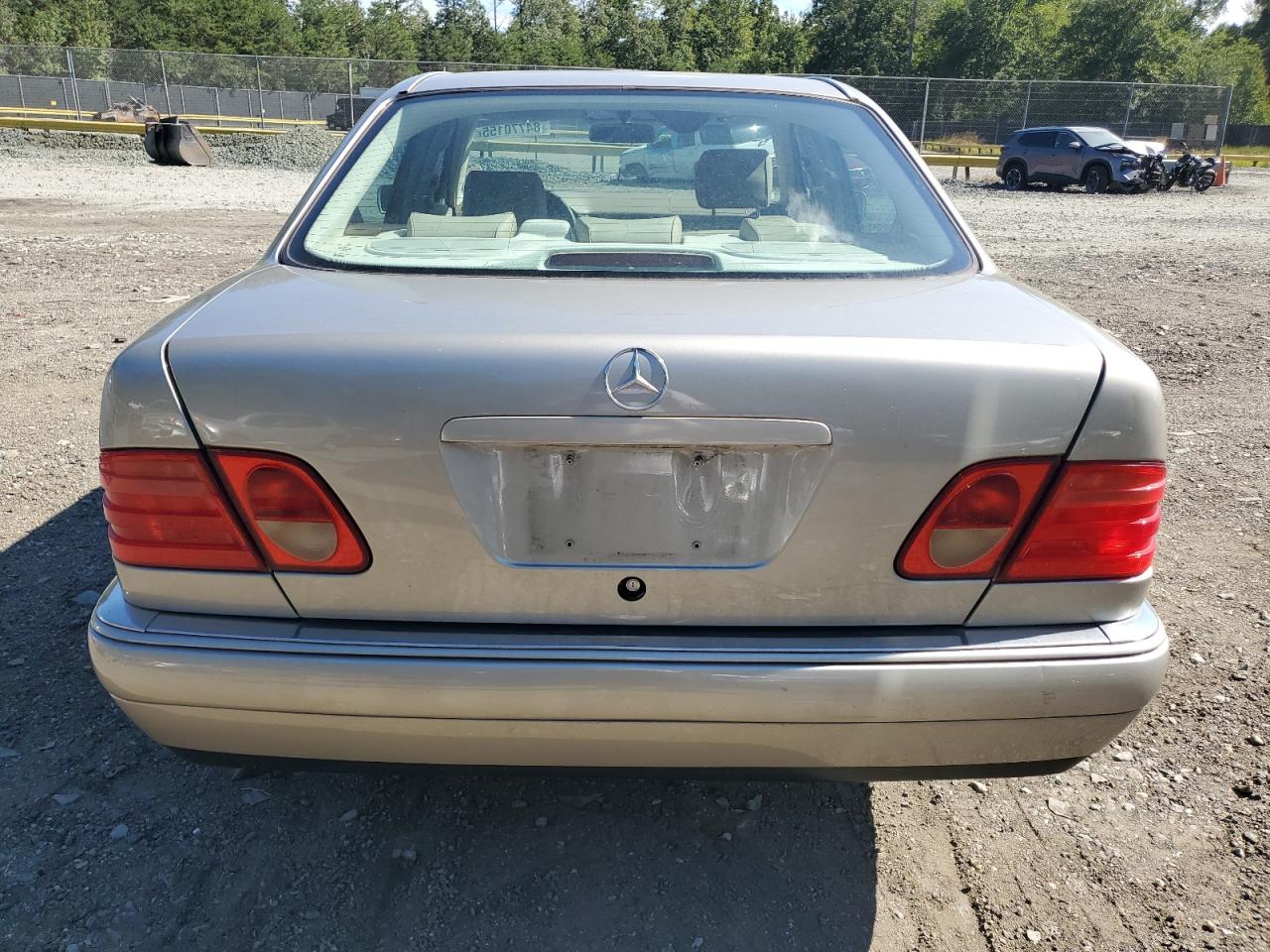 1999 Mercedes-benz E 320 Gold vin: WDBJF65H9XA913122