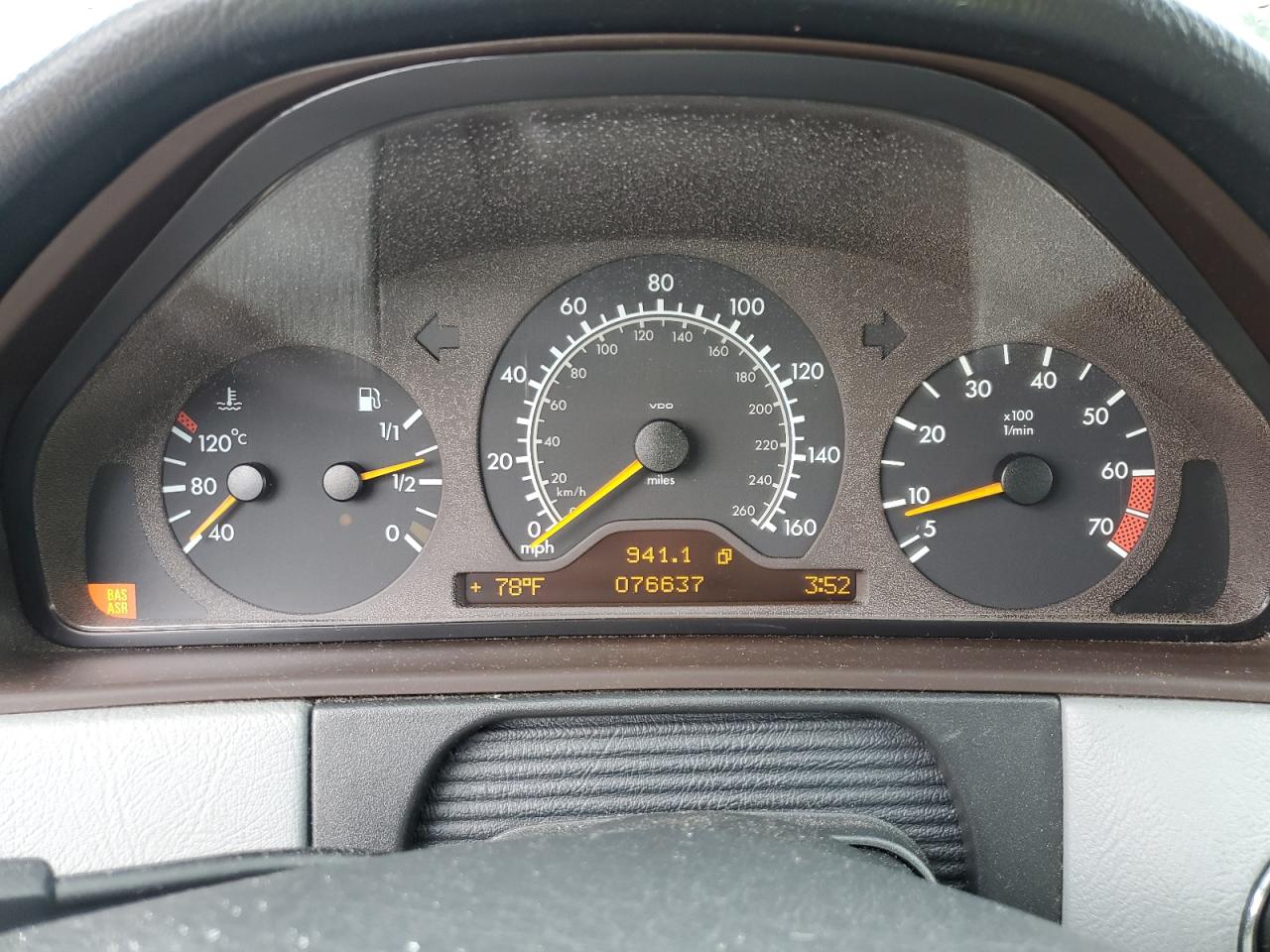 1999 Mercedes-benz E 320 Black vin: WDBJF65H9XA917140