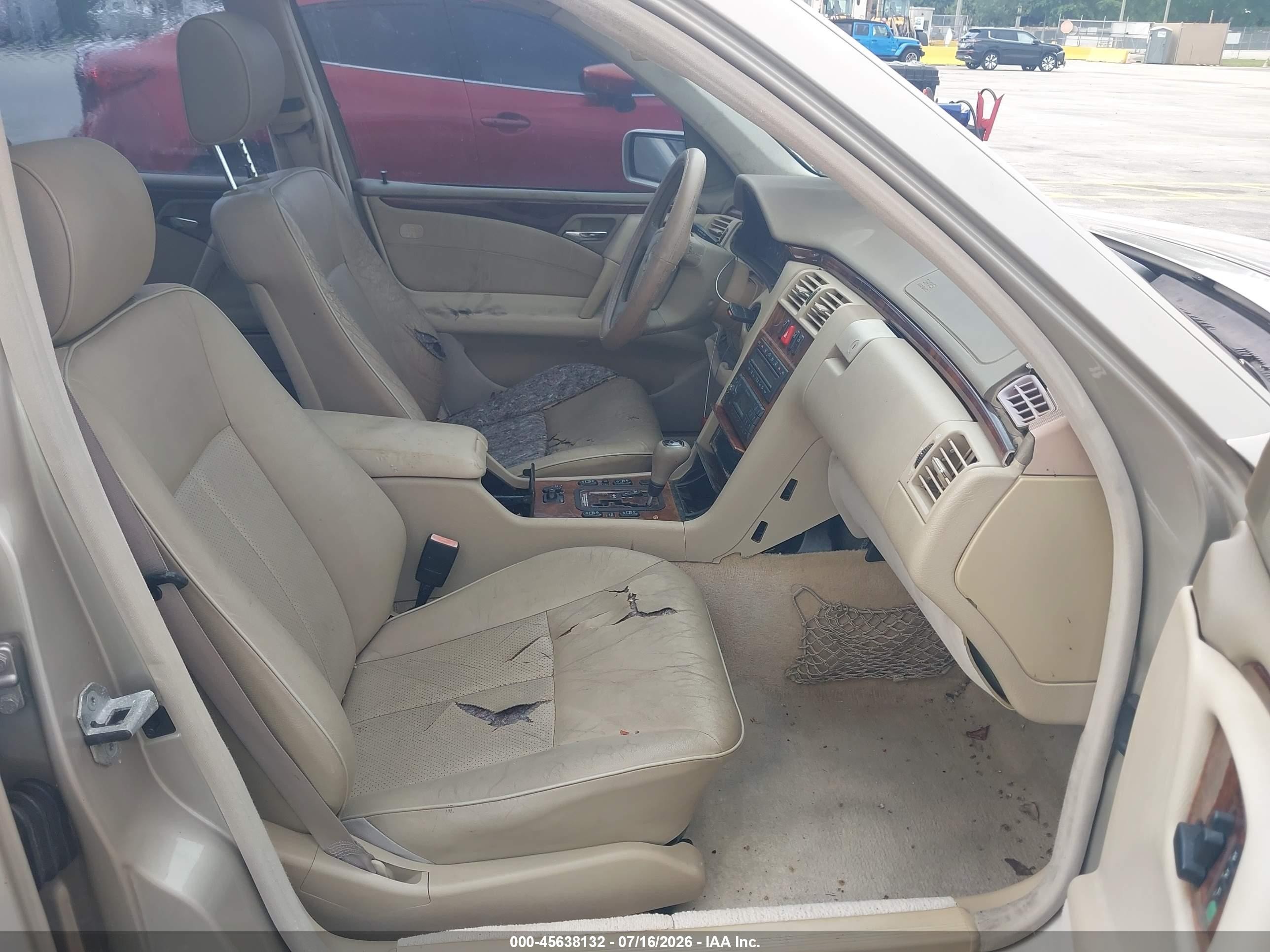 1999 Mercedes-benz E 320   Gold vin: WDBJF65H9XA930518