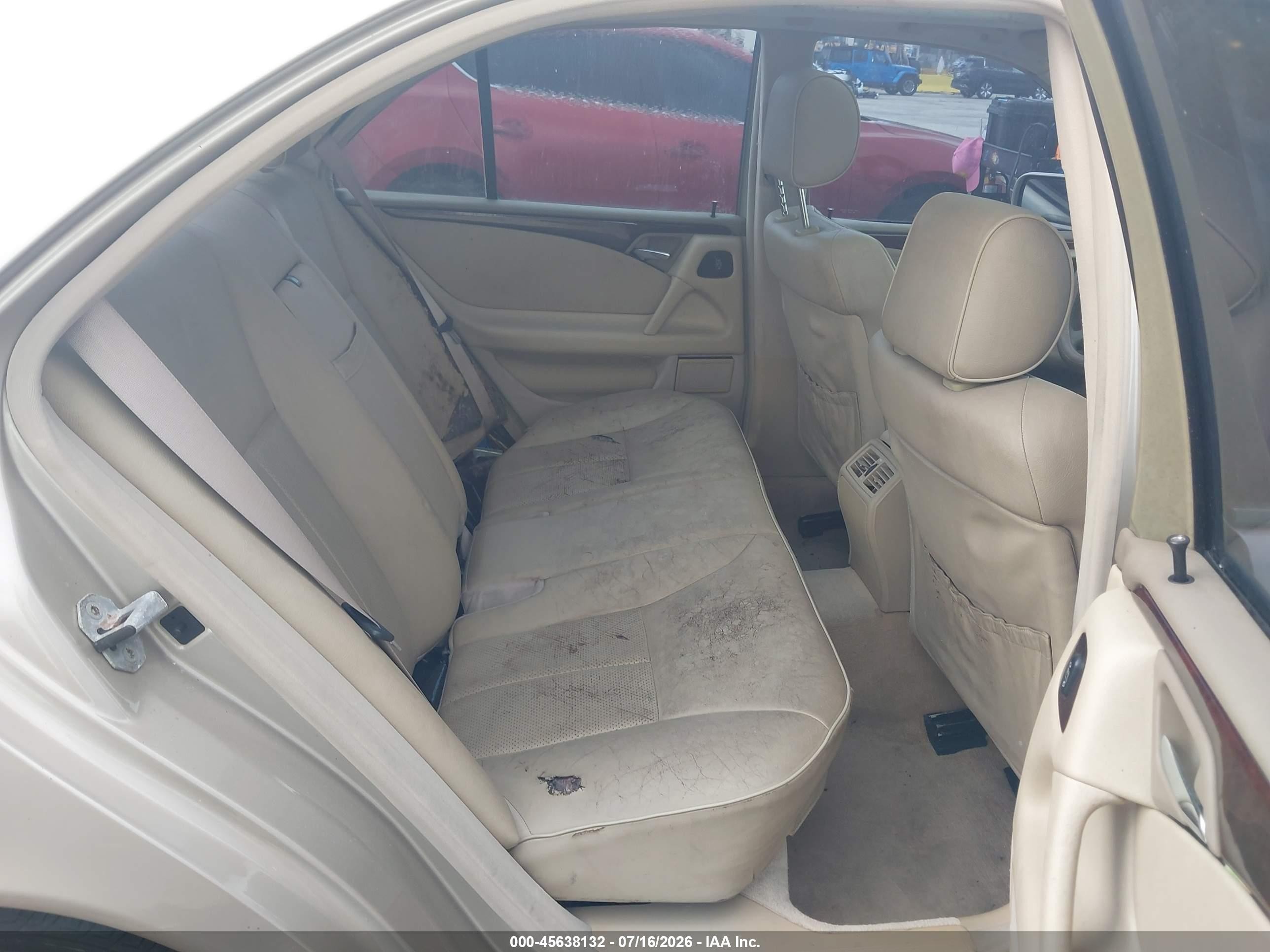 1999 Mercedes-benz E 320   Gold vin: WDBJF65H9XA930518