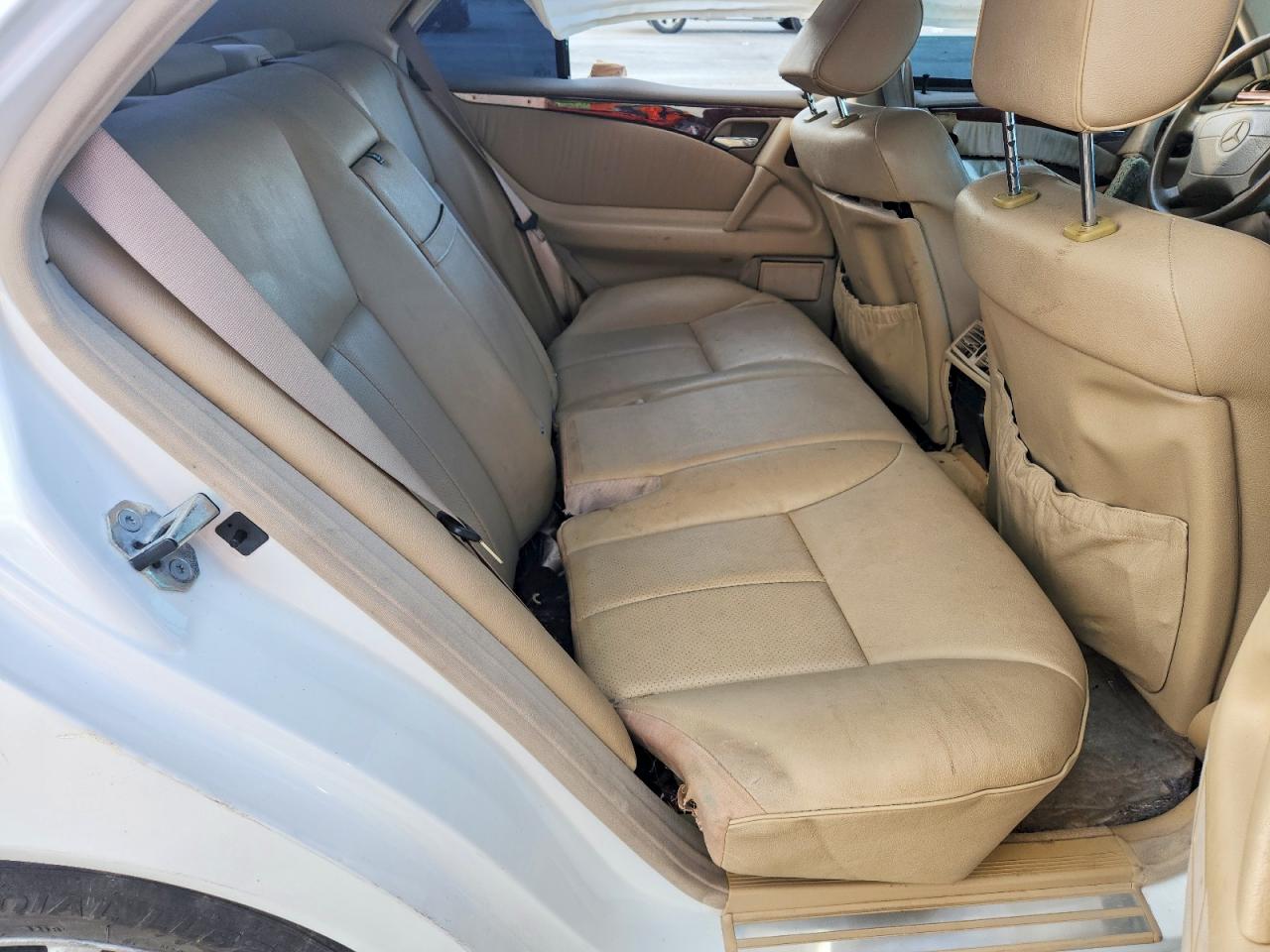 1999 Mercedes-benz E 320 White vin: WDBJF65H9XA946282