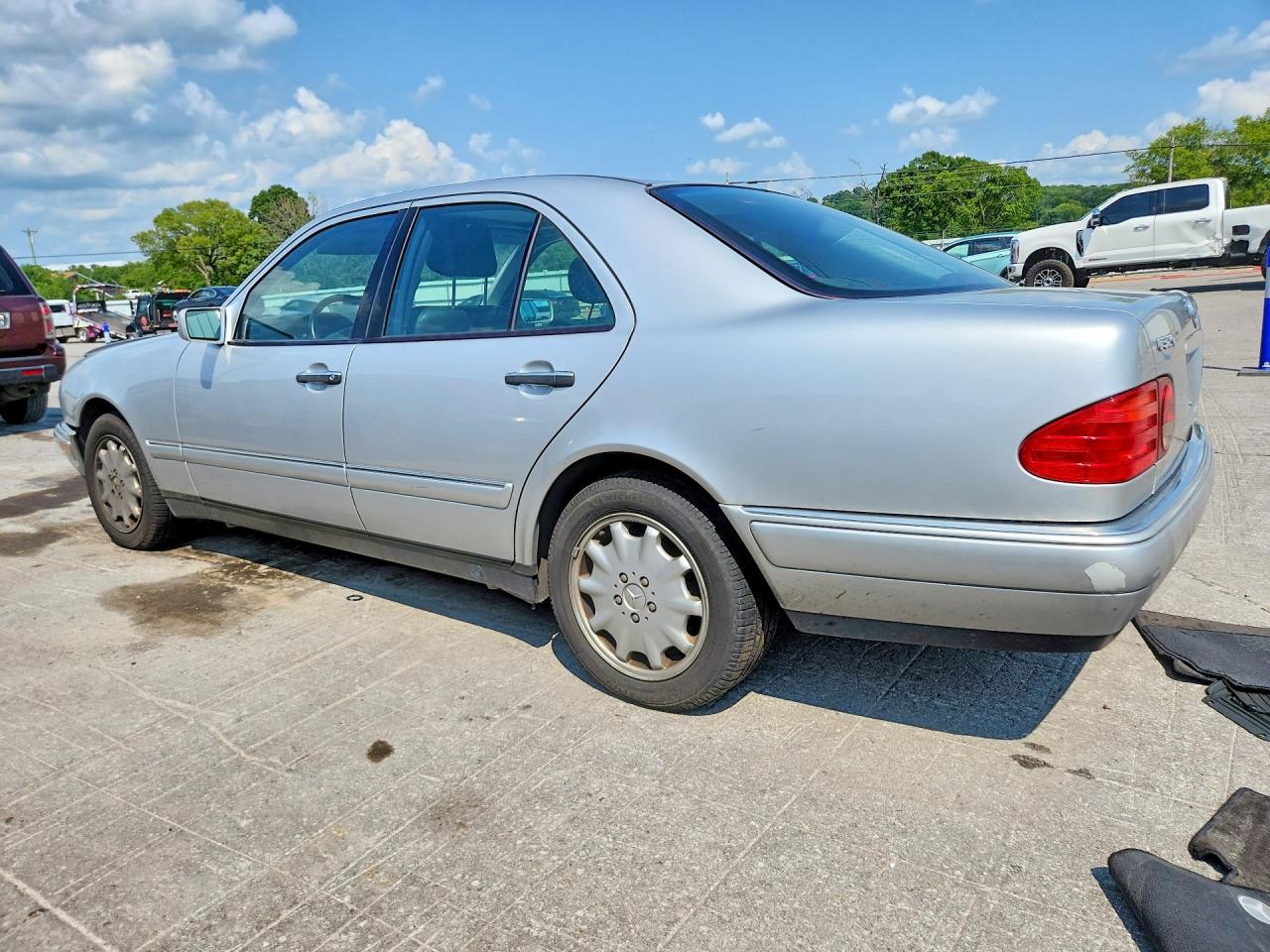 1999 Mercedes-benz E 320 Silver vin: WDBJF65HXXA918247