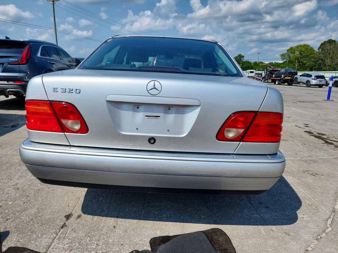1999 Mercedes-benz E 320 Silver vin: WDBJF65HXXA918247