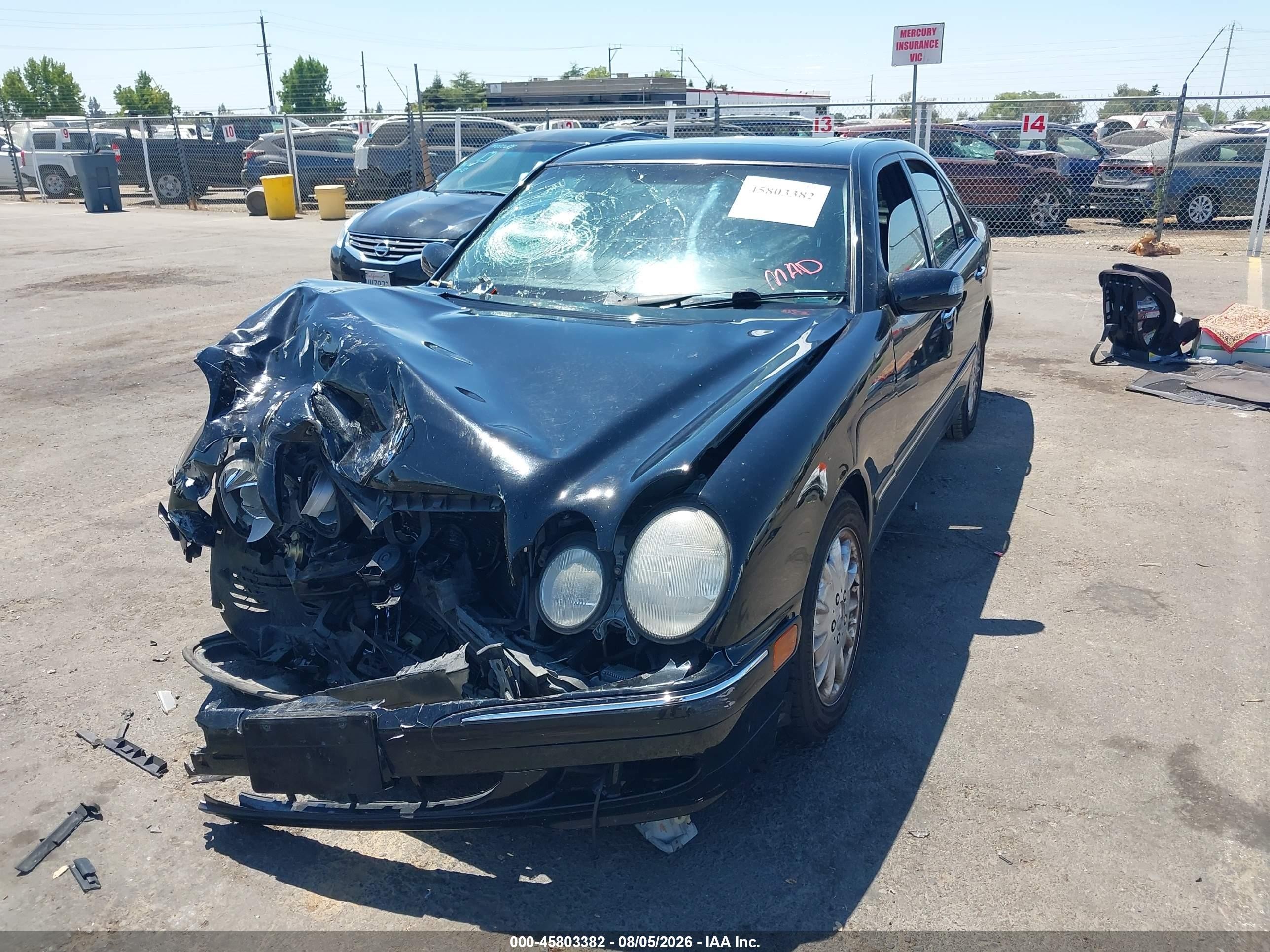 2001 Mercedes-benz E 320   Black vin: WDBJF65J01B167857