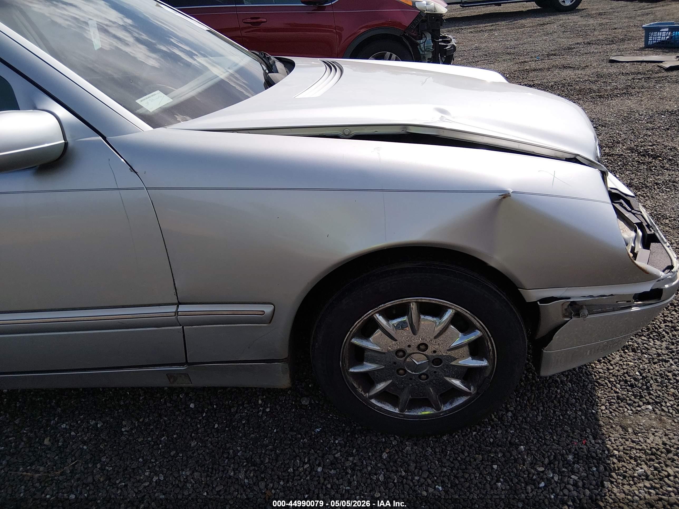 2001 Mercedes-benz E 320   Silver vin: WDBJF65J01B184674
