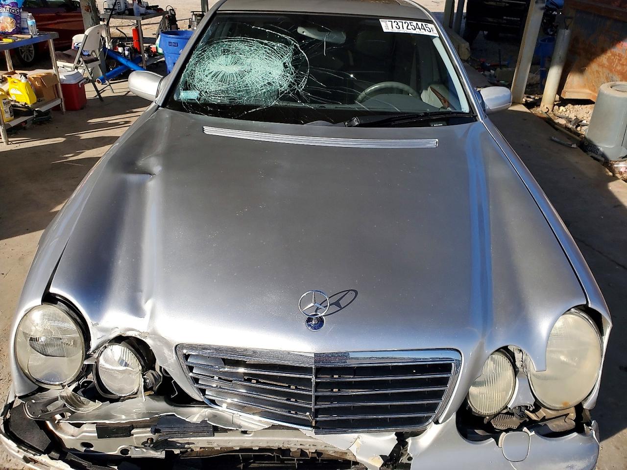 2001 Mercedes-benz E 320 Silver vin: WDBJF65J01B262662