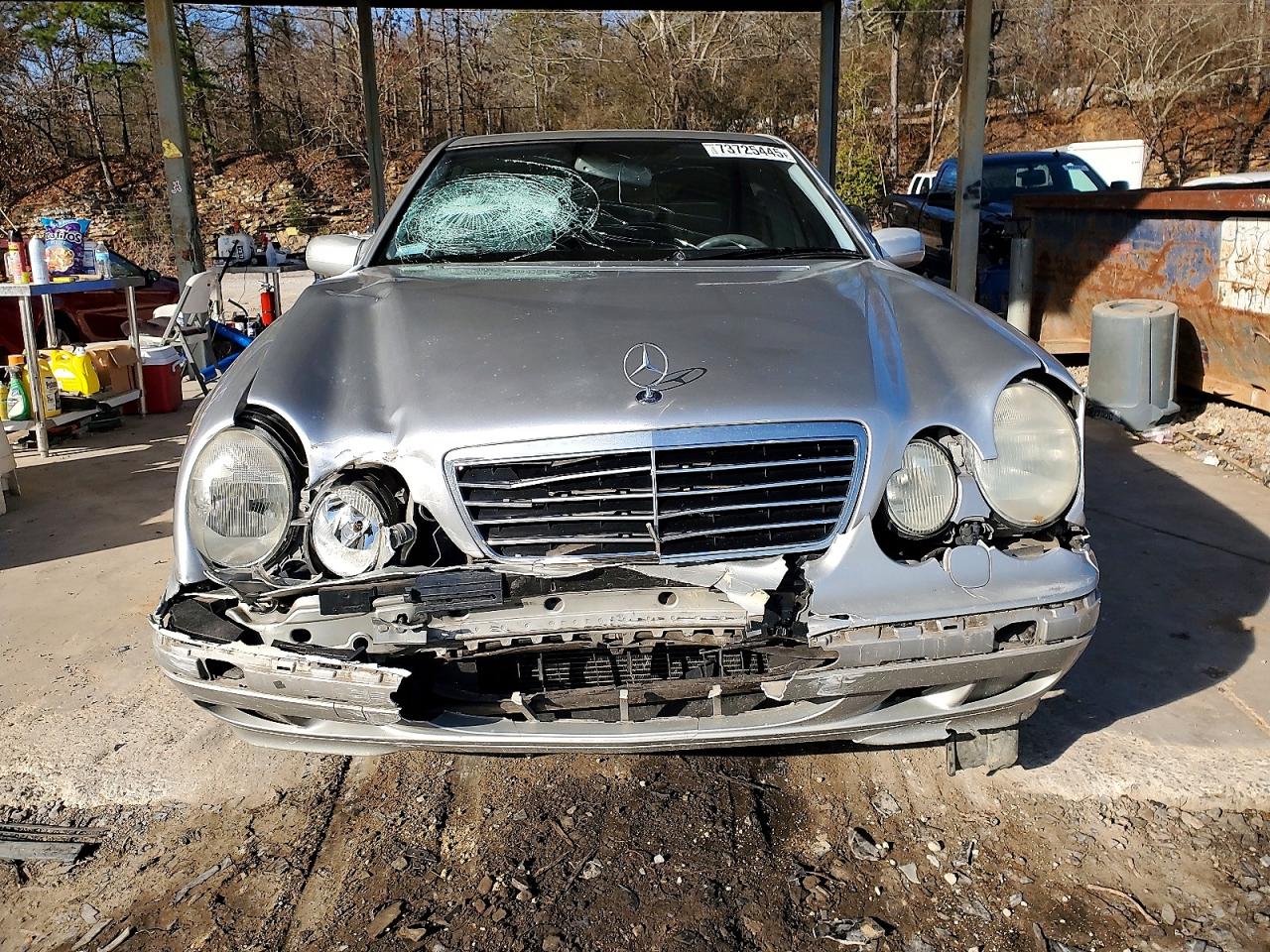 2001 Mercedes-benz E 320 Silver vin: WDBJF65J01B262662