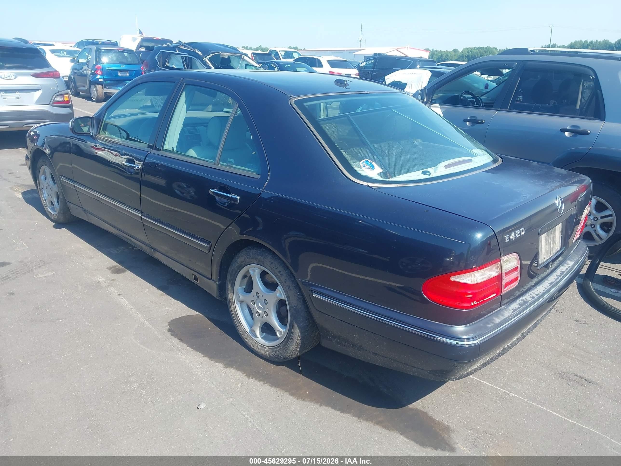 2001 Mercedes-benz E 320   Синий vin: WDBJF65J01B265481