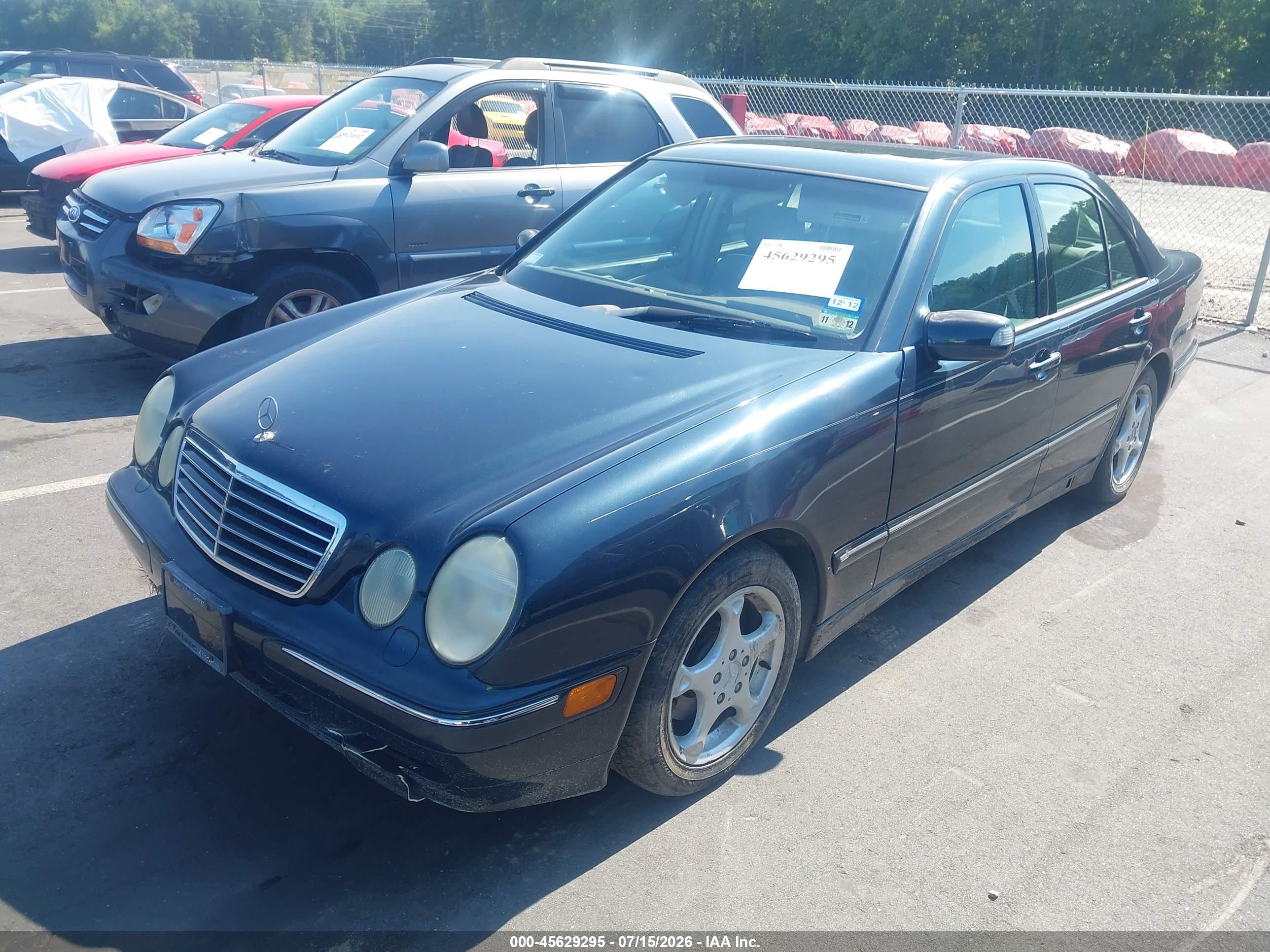 2001 Mercedes-benz E 320   Синий vin: WDBJF65J01B265481