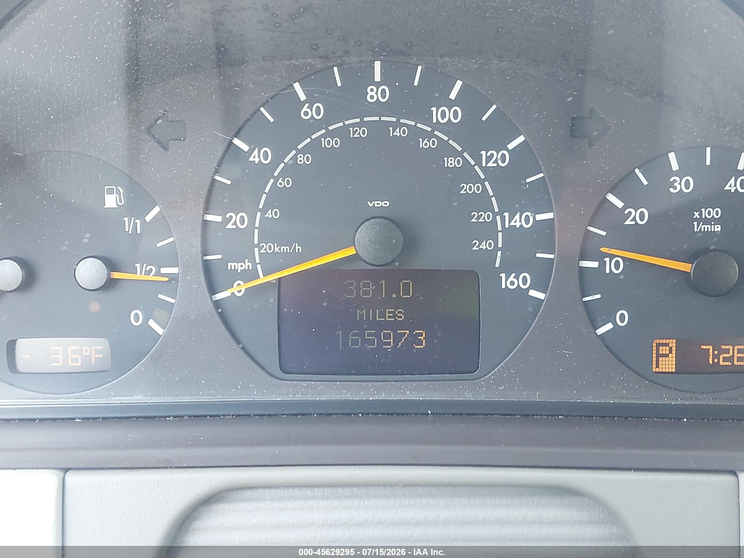 2001 Mercedes-benz E 320   Синий vin: WDBJF65J01B265481