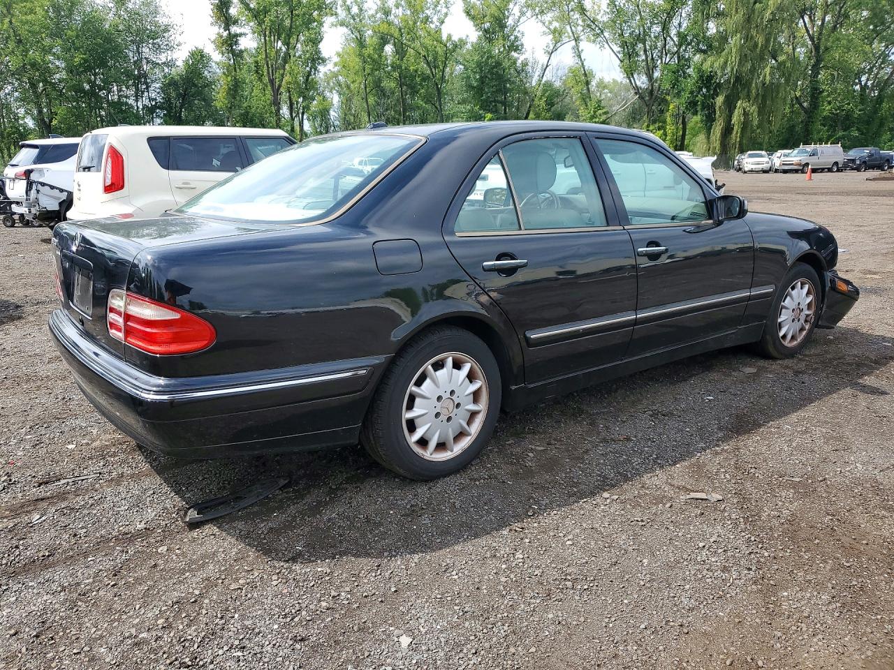2001 Mercedes-benz E 320 Black vin: WDBJF65J01B340485