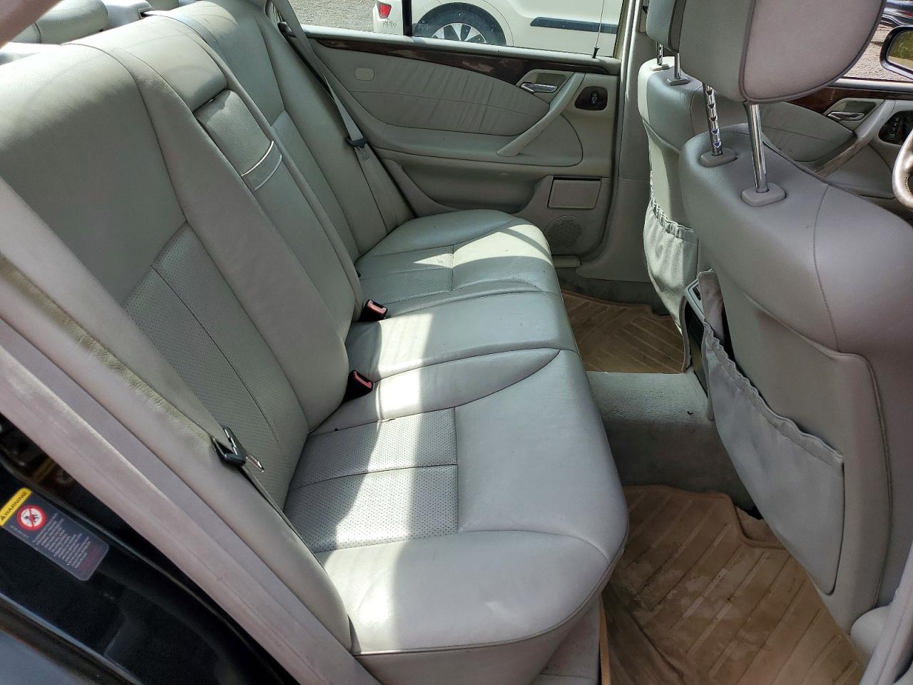 2001 Mercedes-benz E 320 Black vin: WDBJF65J01B340485