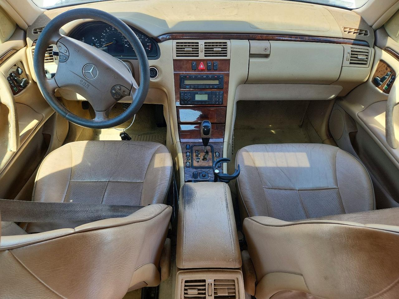 2001 Mercedes-benz E 320 Белый vin: WDBJF65J01B357304