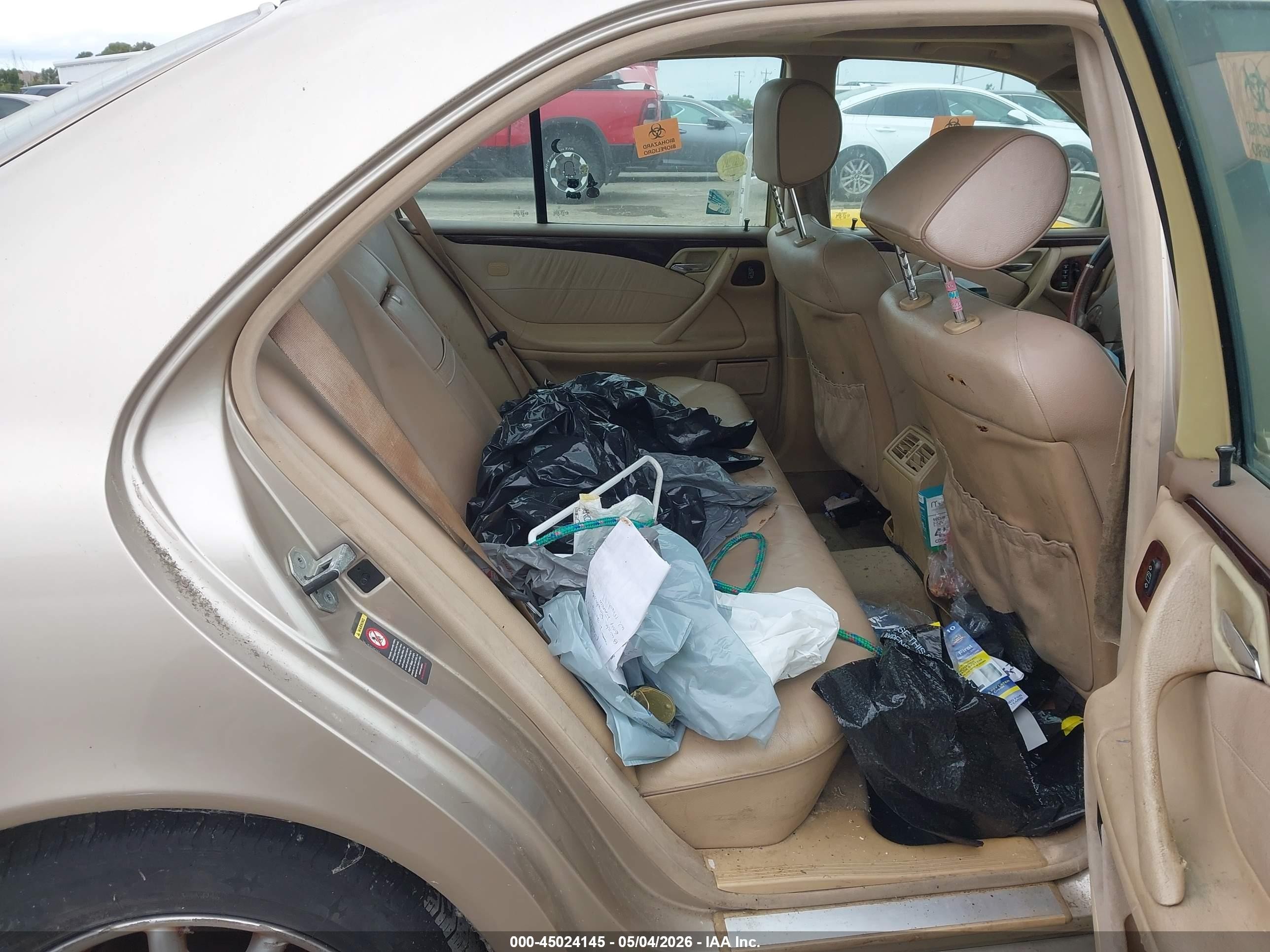 2001 Mercedes-benz E 320   Бежевый vin: WDBJF65J11B268521