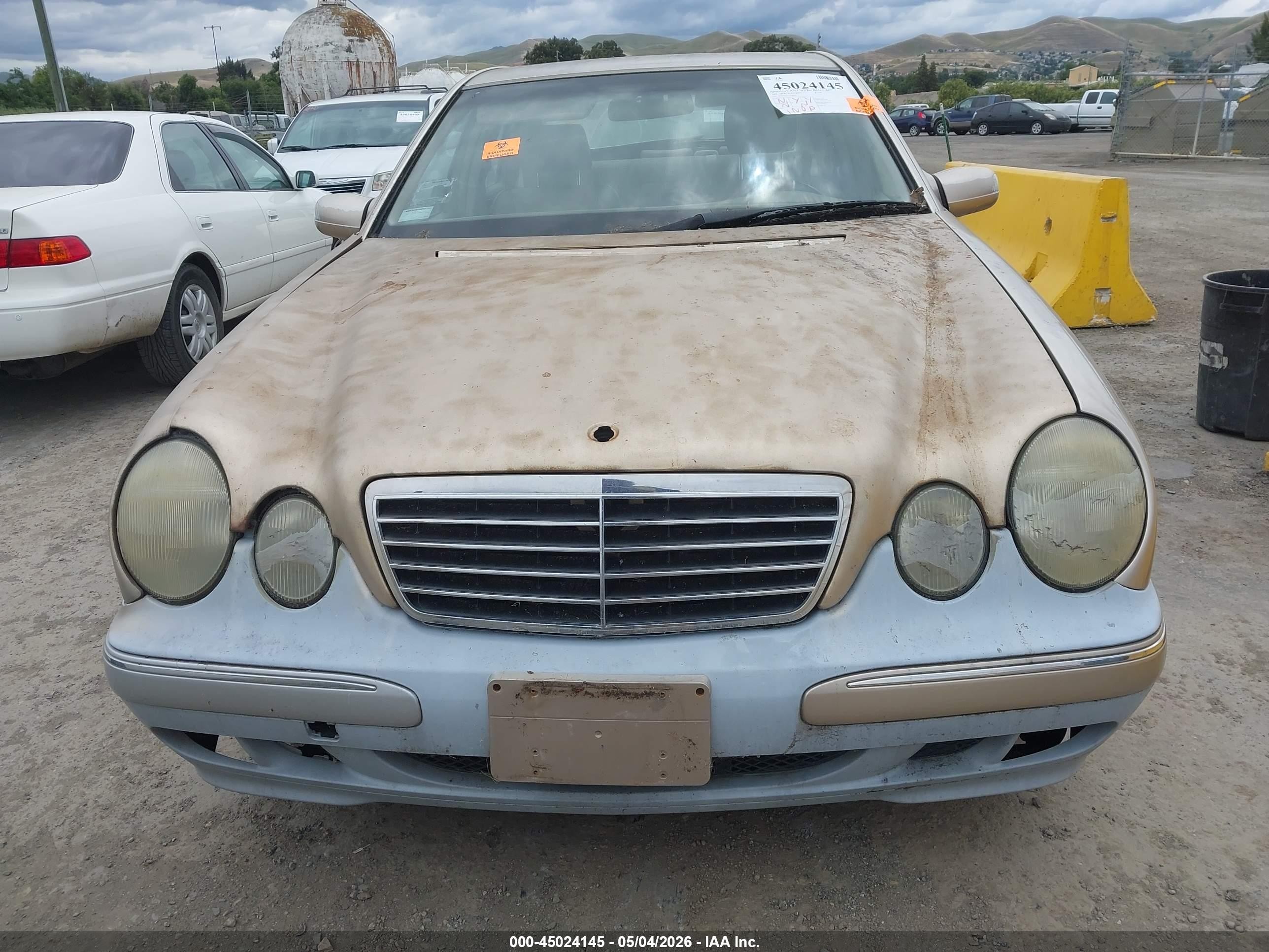 2001 Mercedes-benz E 320   Бежевый vin: WDBJF65J11B268521