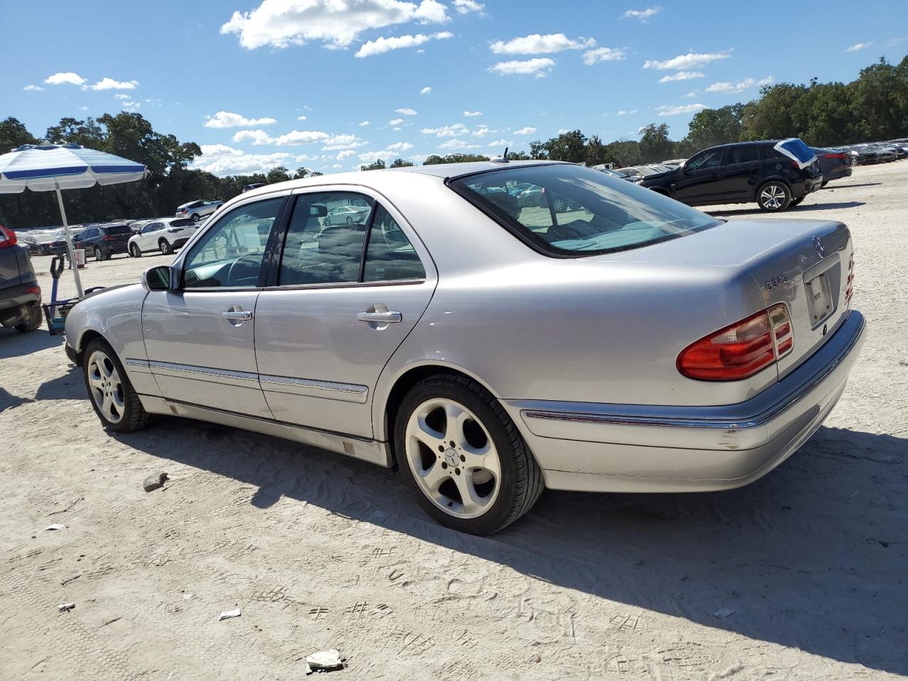 2002 Mercedes-benz E 320 Gray vin: WDBJF65J12B457350